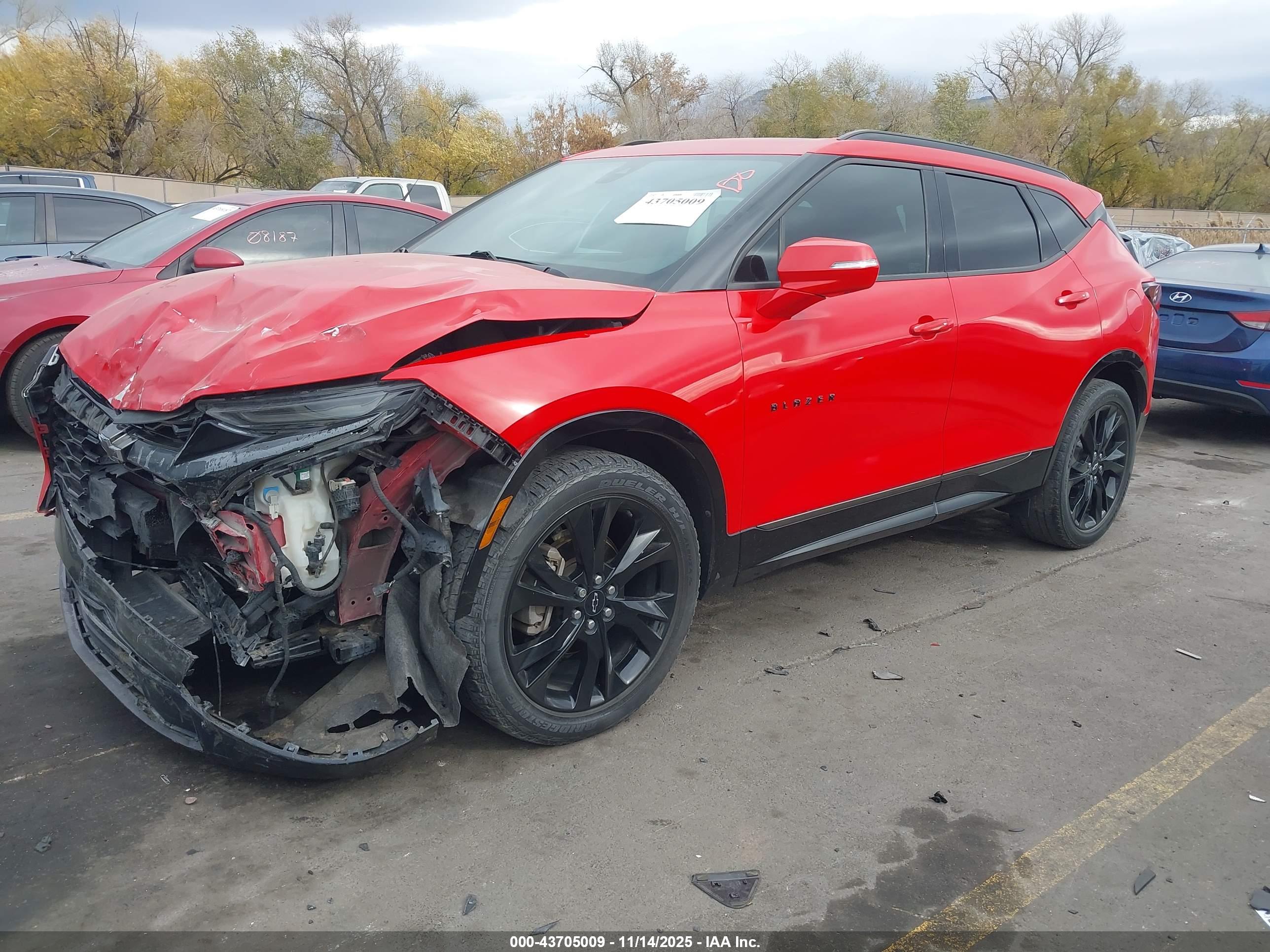 CHEVROLET BLAZER image 2