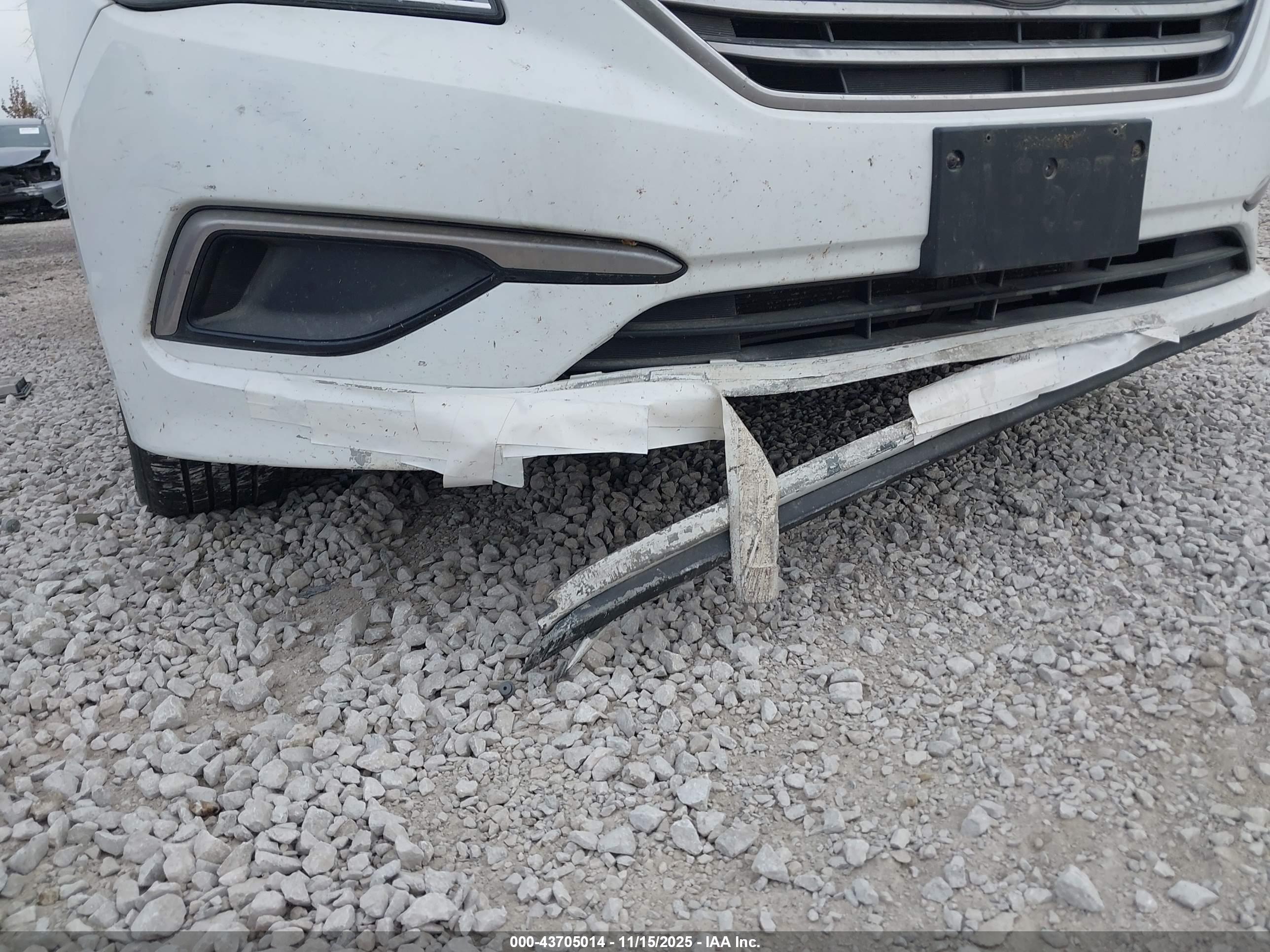 HYUNDAI SONATA image 6