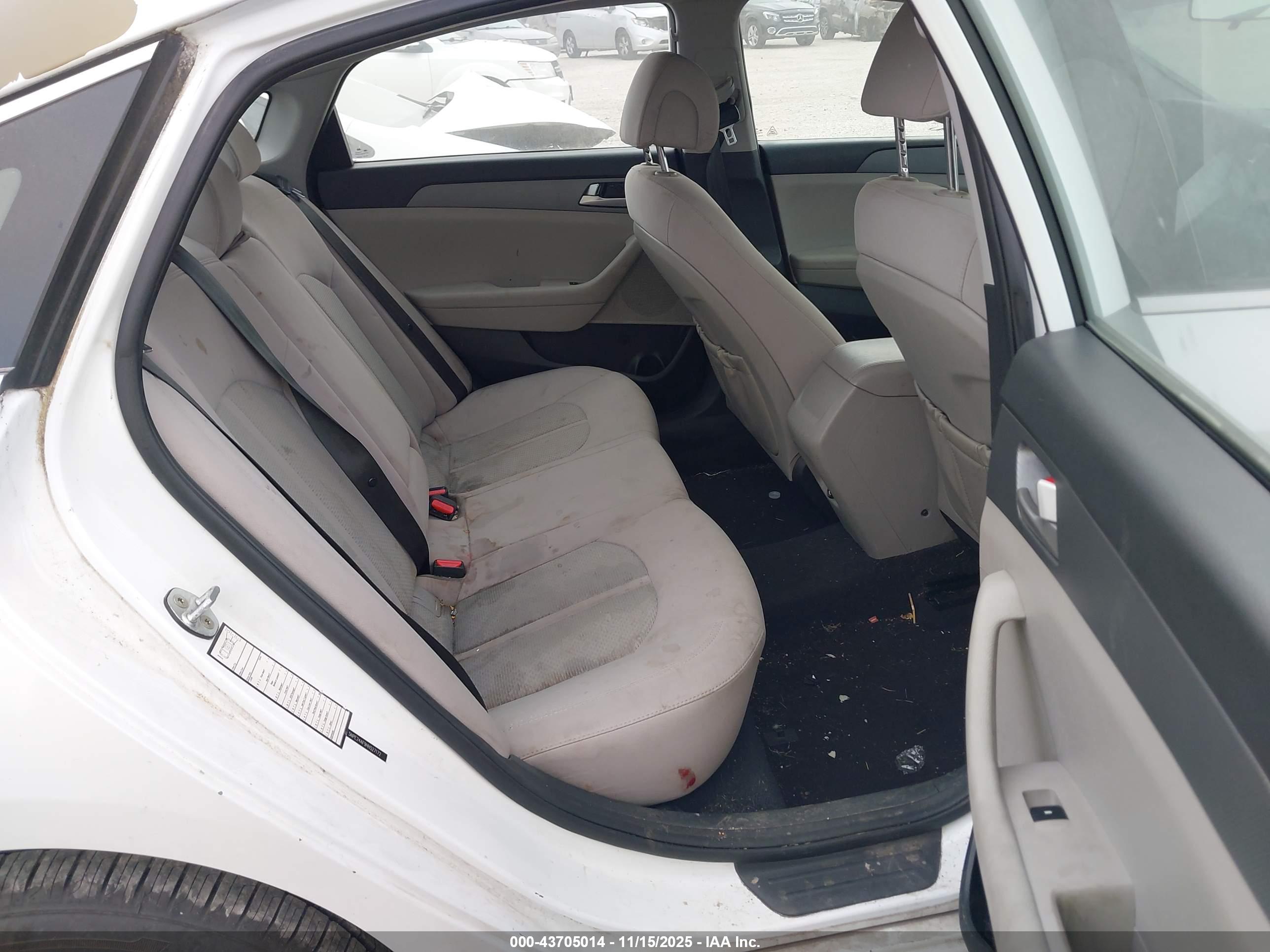 HYUNDAI SONATA image 8