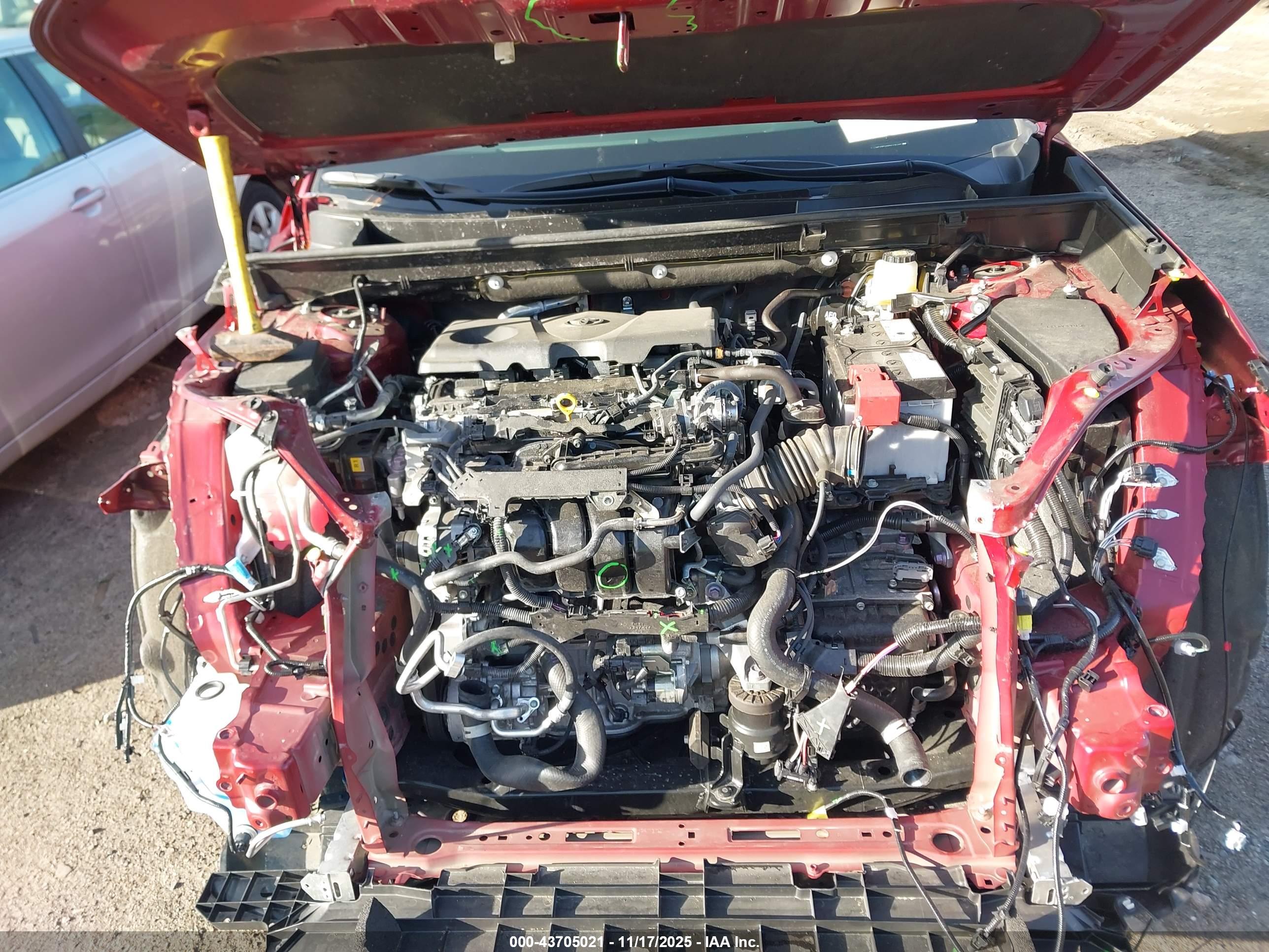 TOYOTA RAV4 image 10