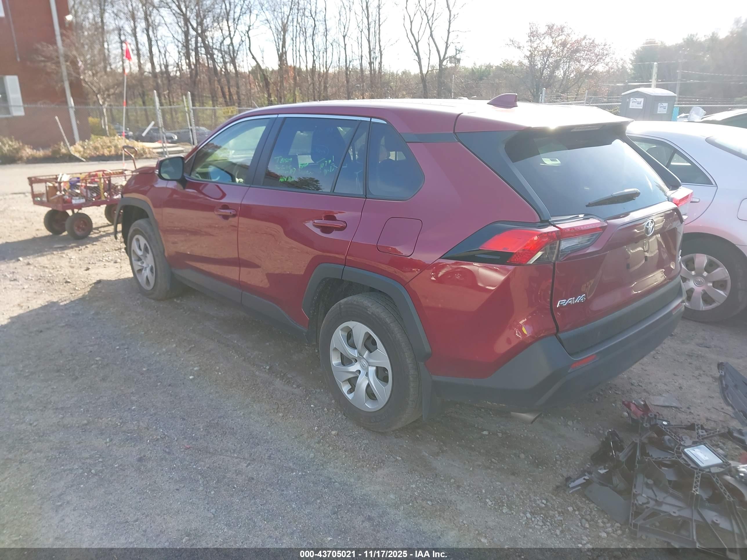 TOYOTA RAV4 image 3