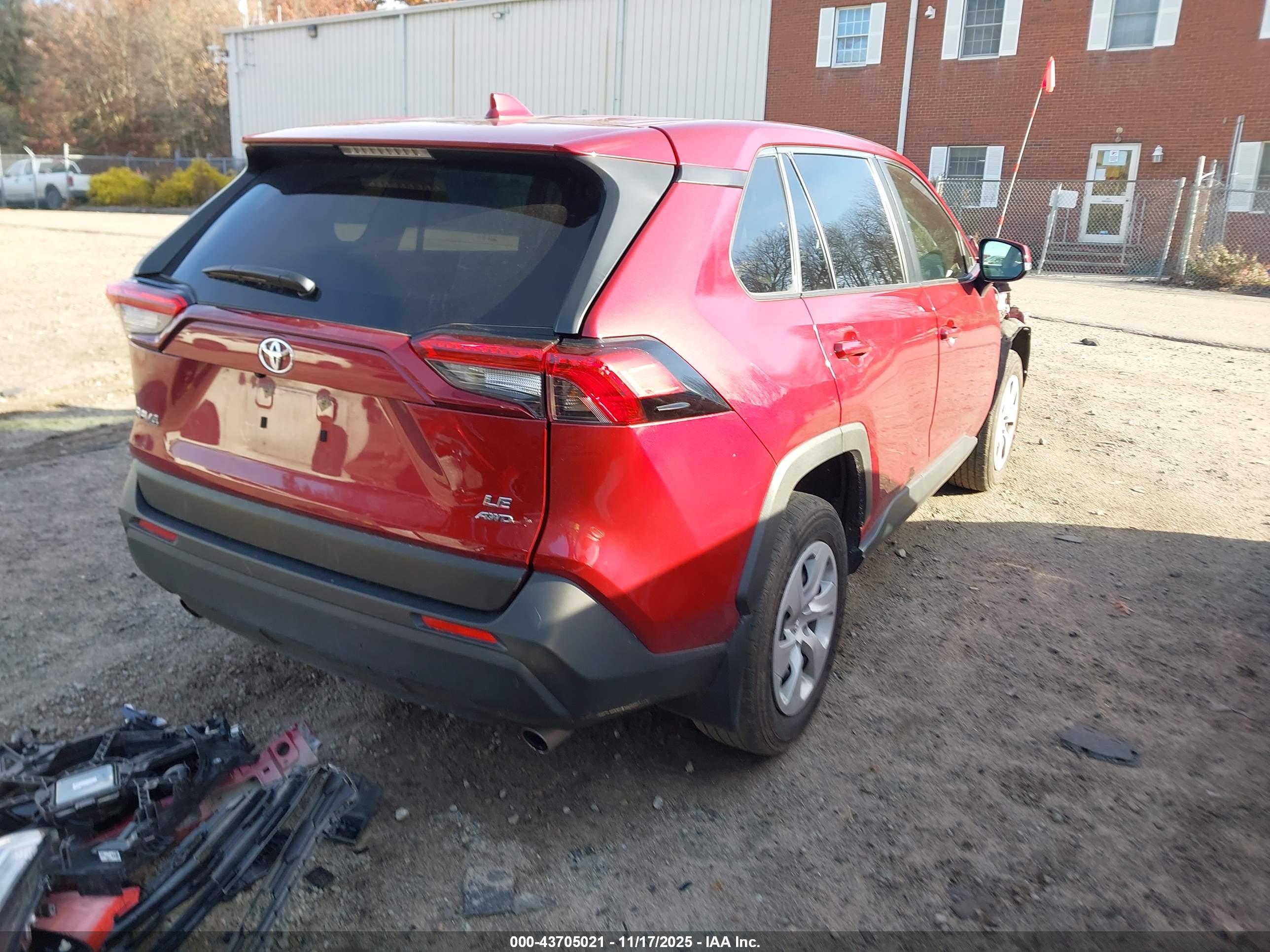 TOYOTA RAV4 image 4