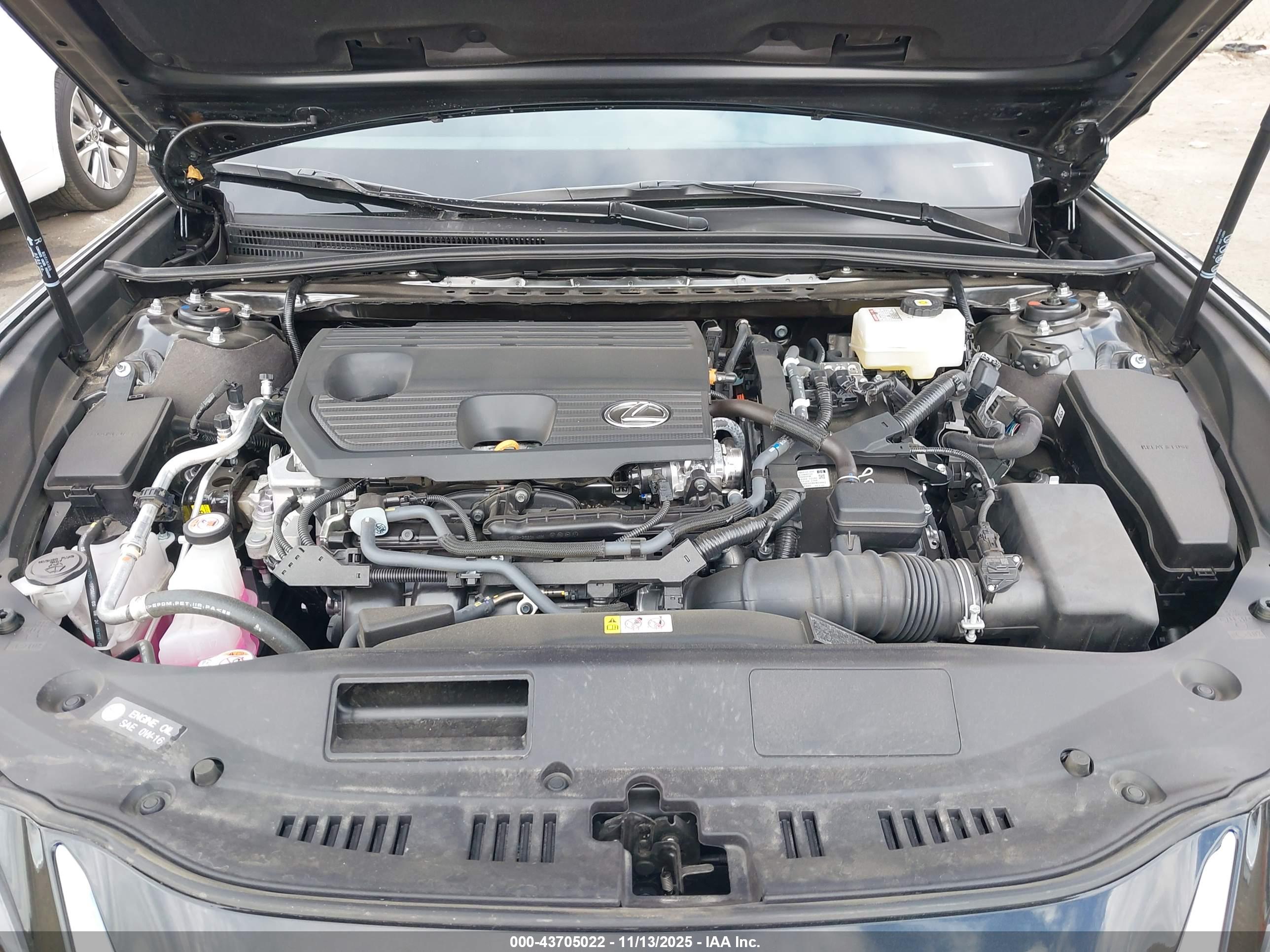 LEXUS ES image 10