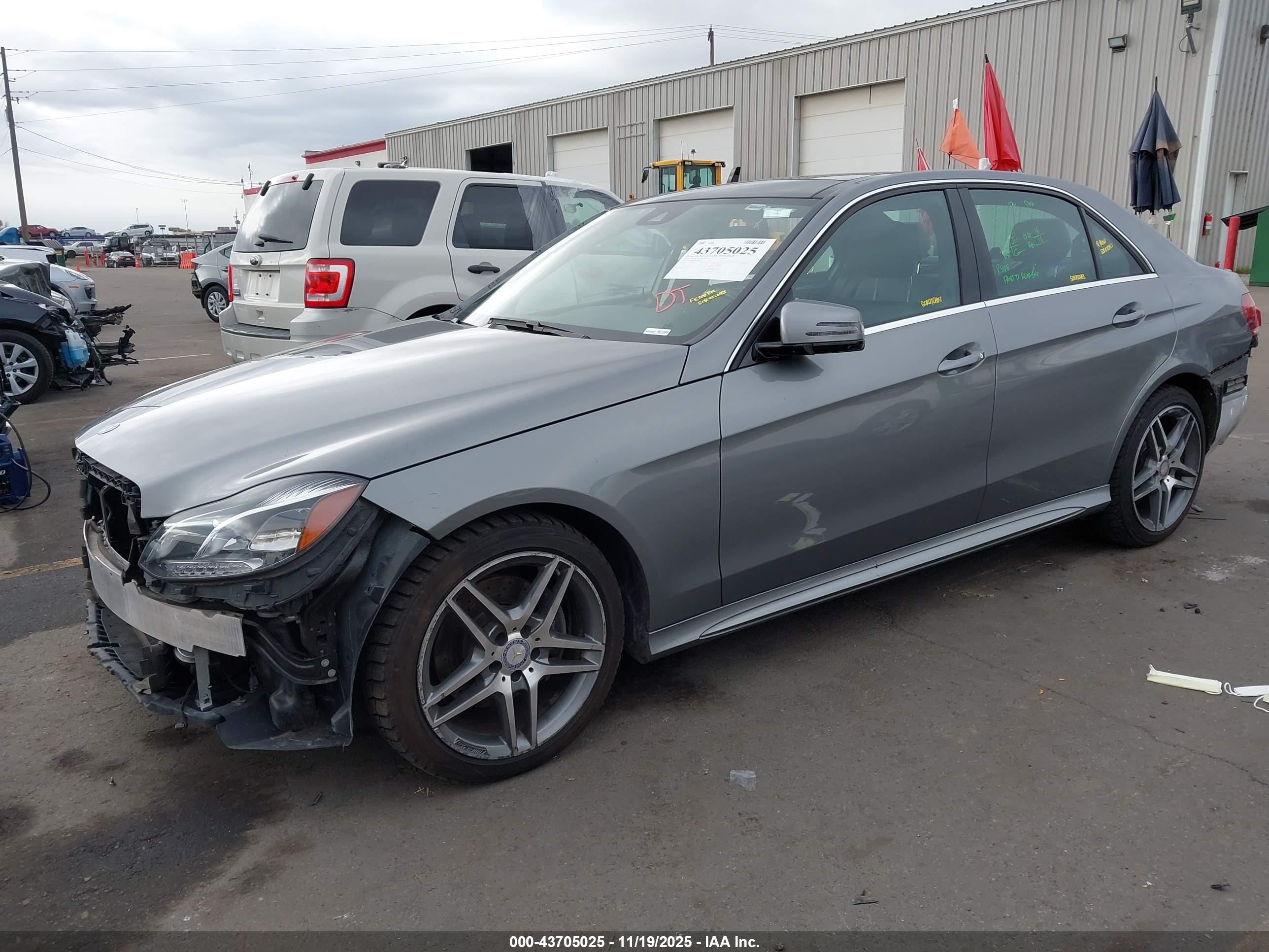MERCEDES-BENZ E image 2