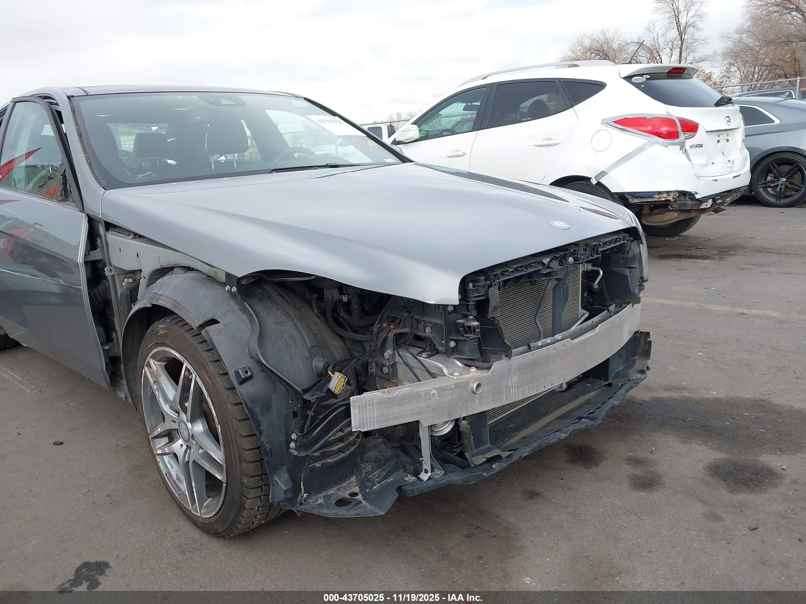 MERCEDES-BENZ E image 6