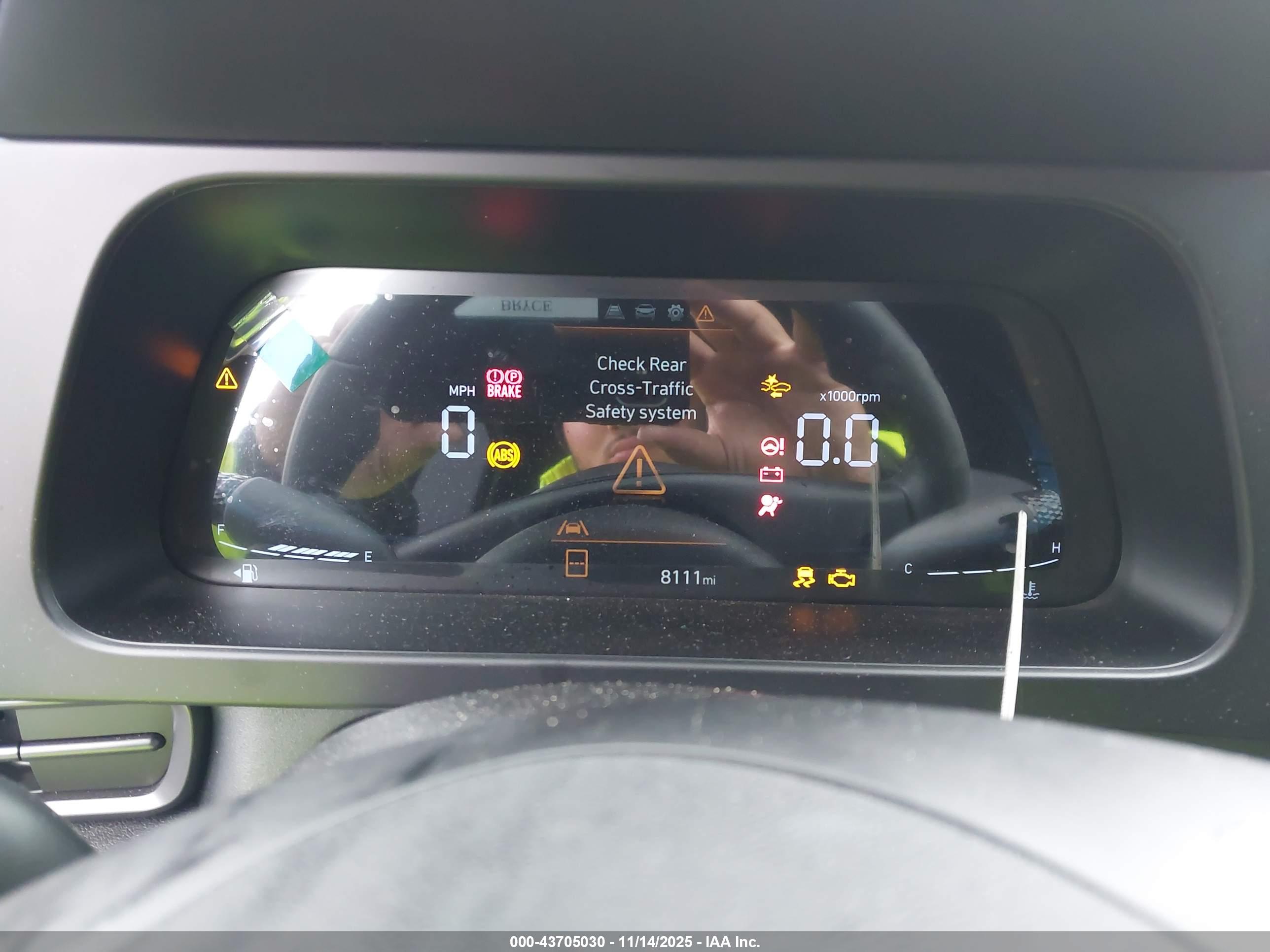 HYUNDAI ELANTRA image 7