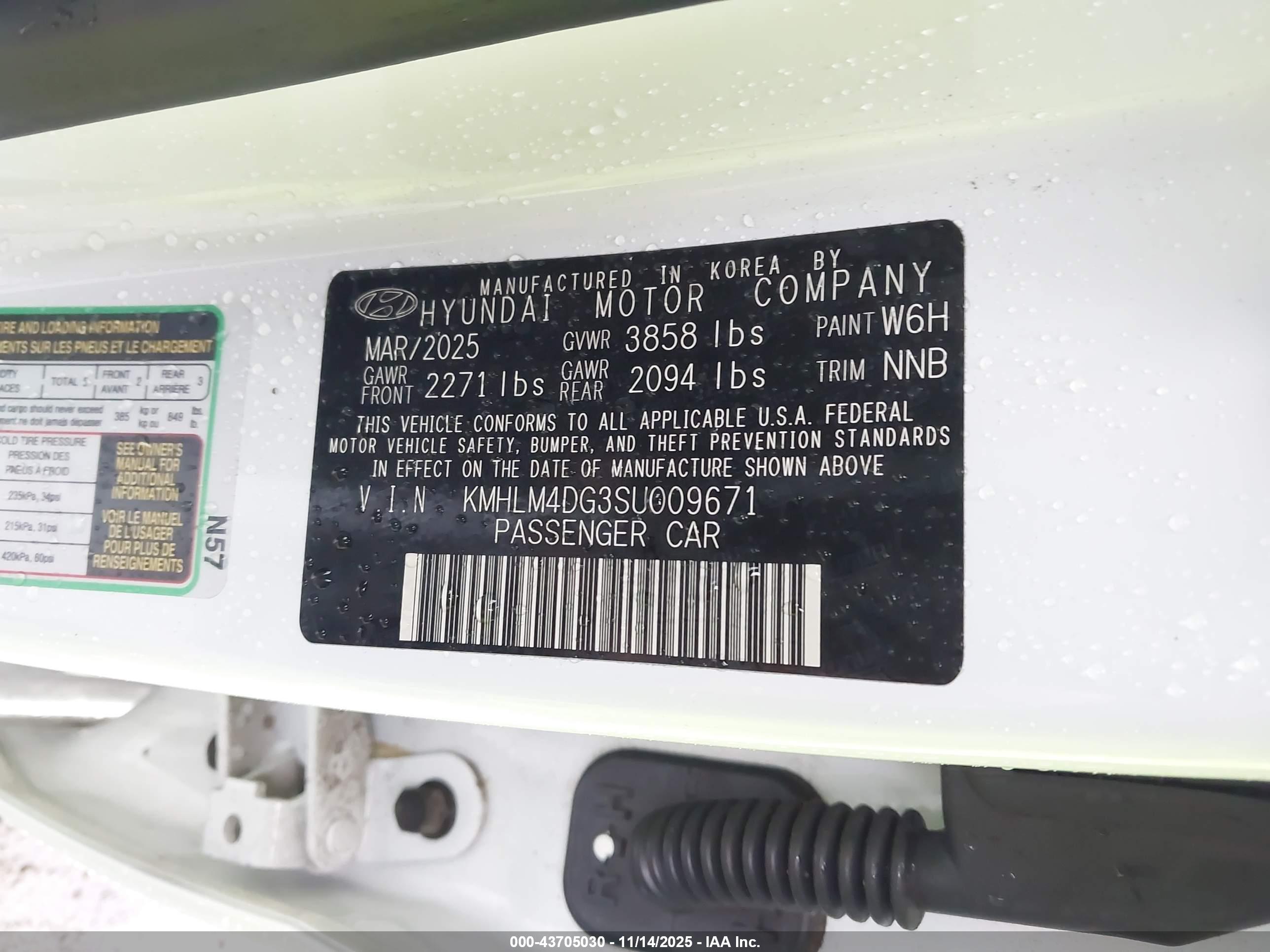 HYUNDAI ELANTRA image 9