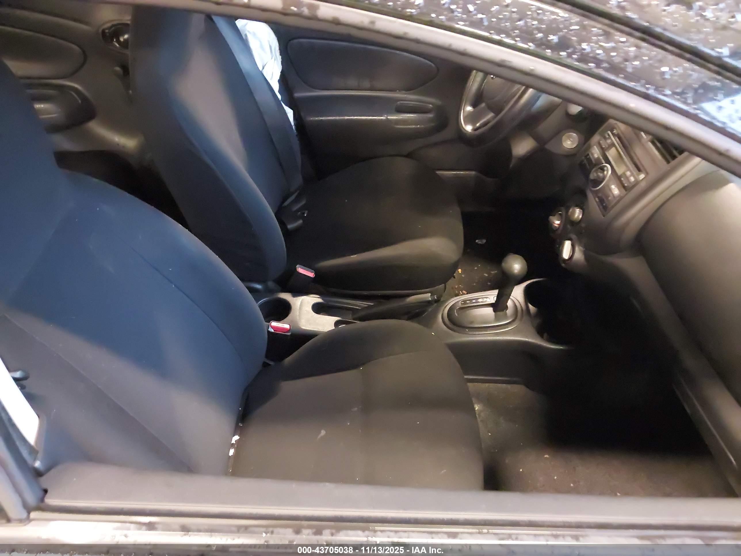 NISSAN VERSA image 5