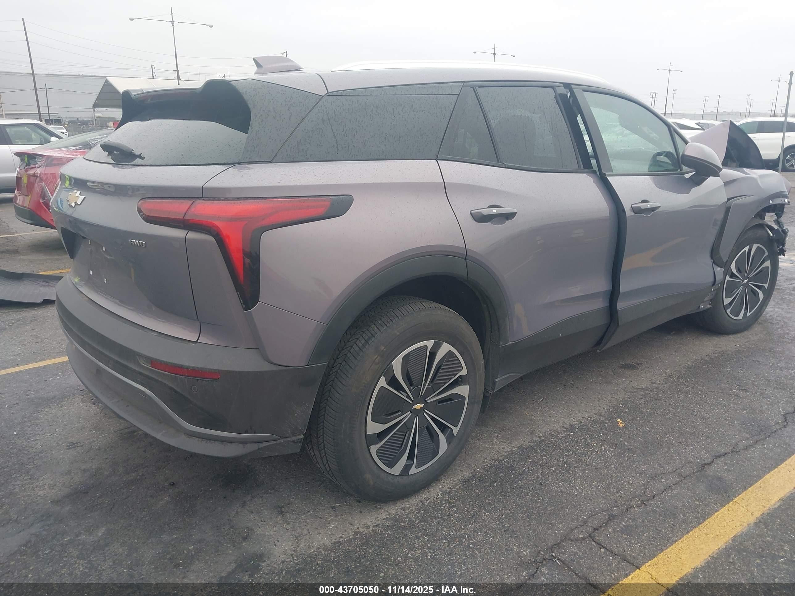 CHEVROLET BLAZER image 4