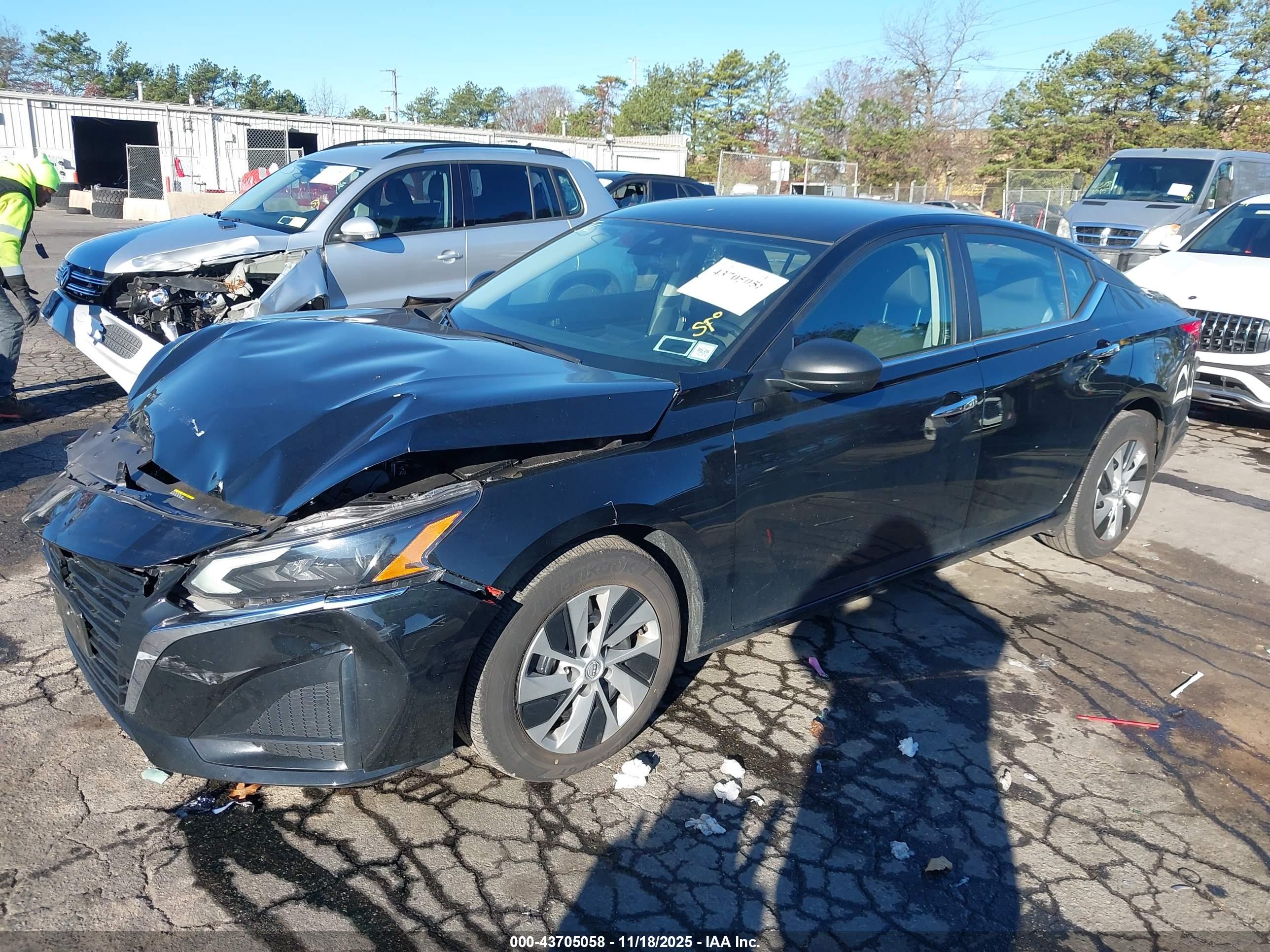 NISSAN ALTIMA image 2