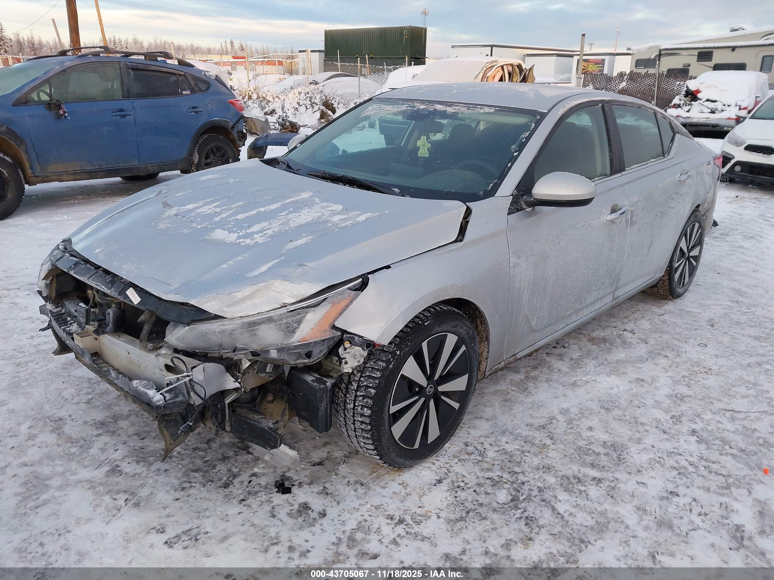 NISSAN ALTIMA image 2