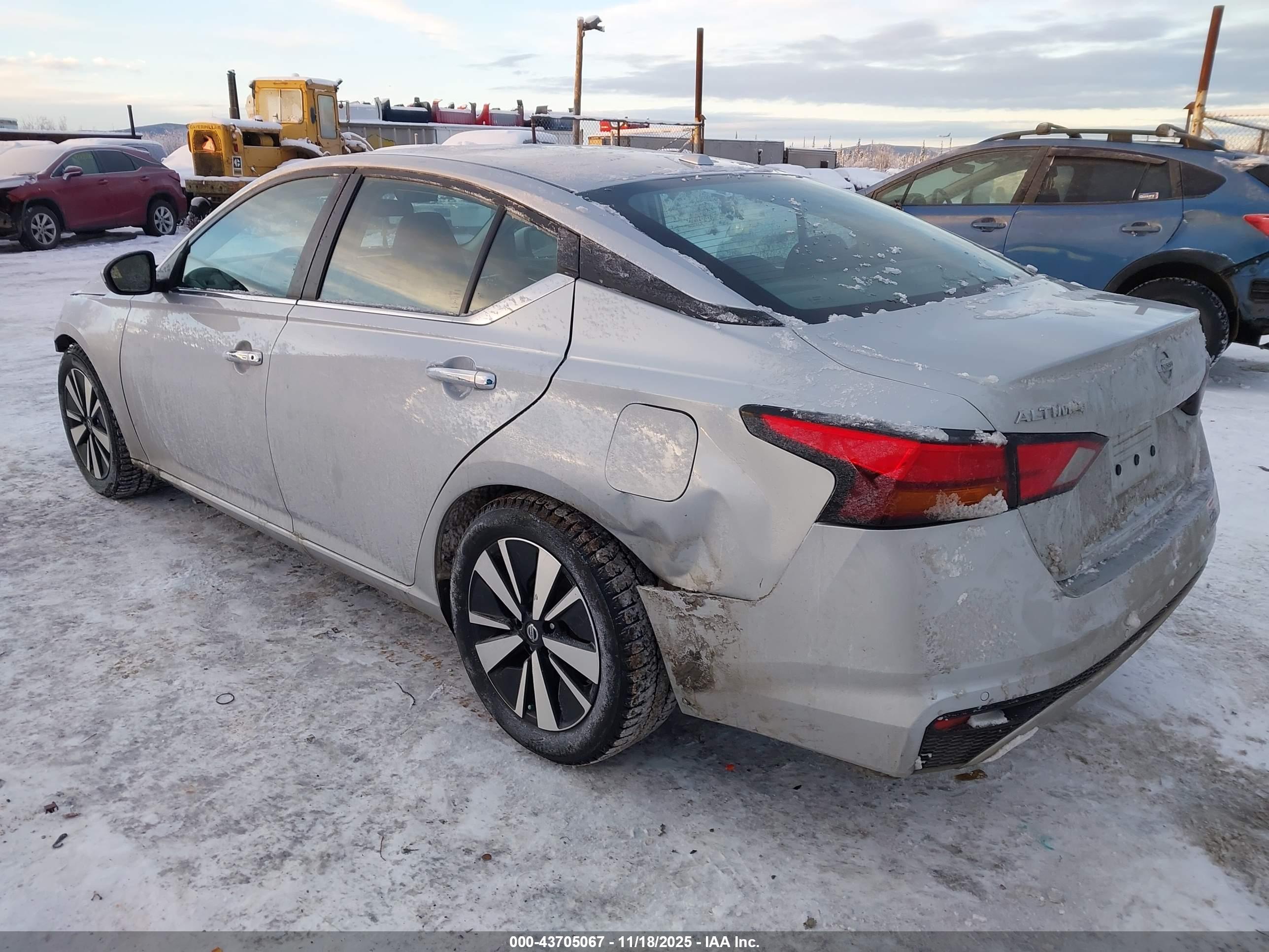 NISSAN ALTIMA image 3