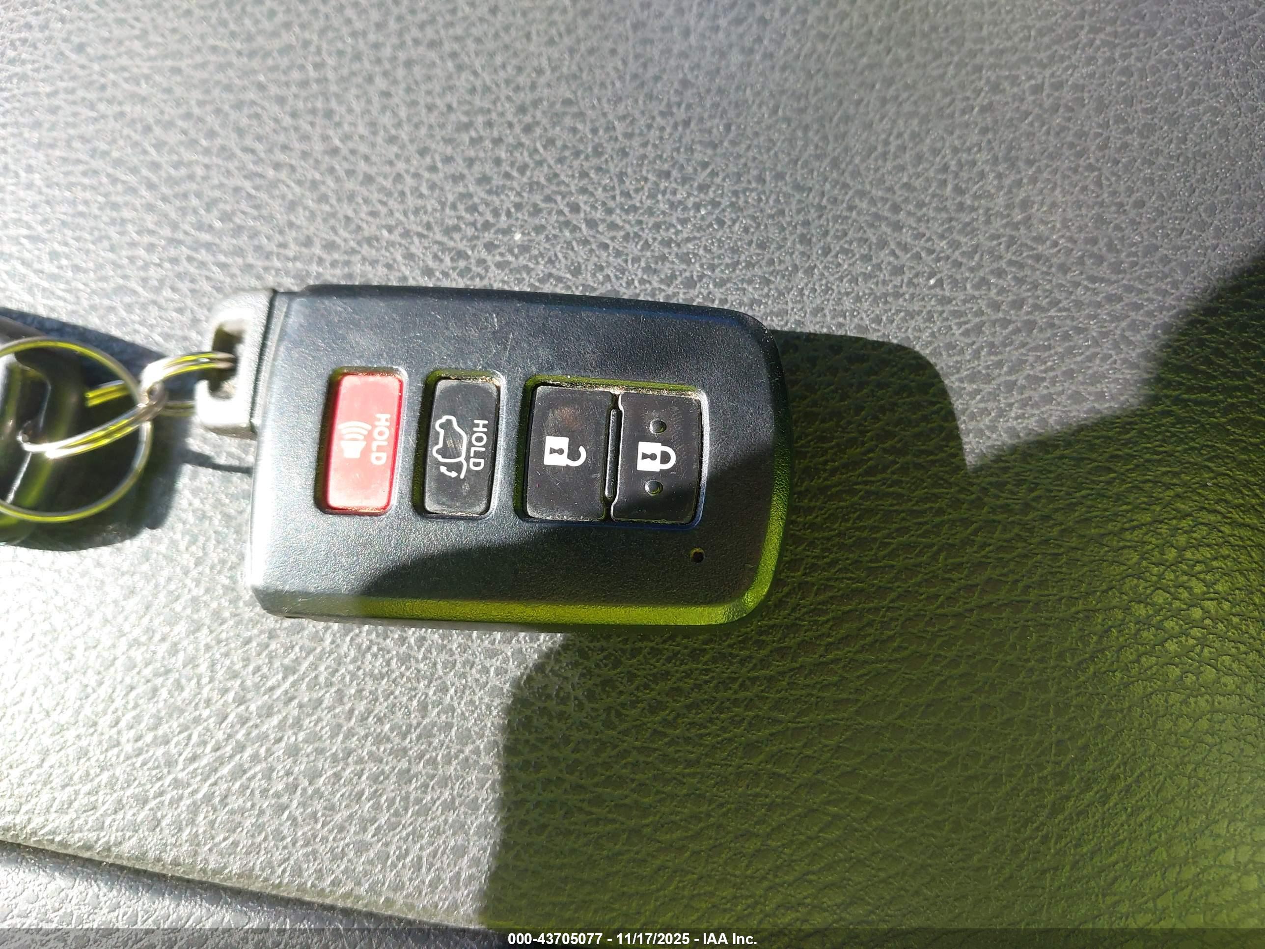 TOYOTA HIGHLANDER image 11