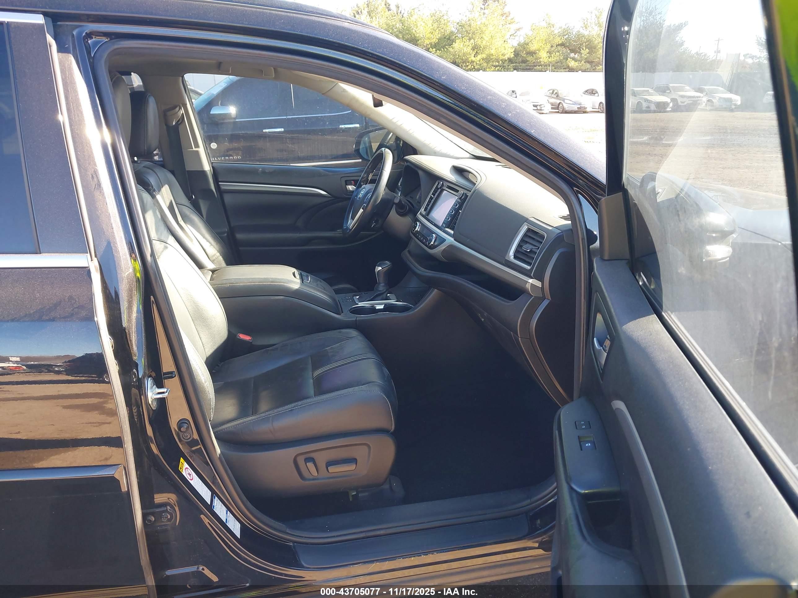 TOYOTA HIGHLANDER image 5