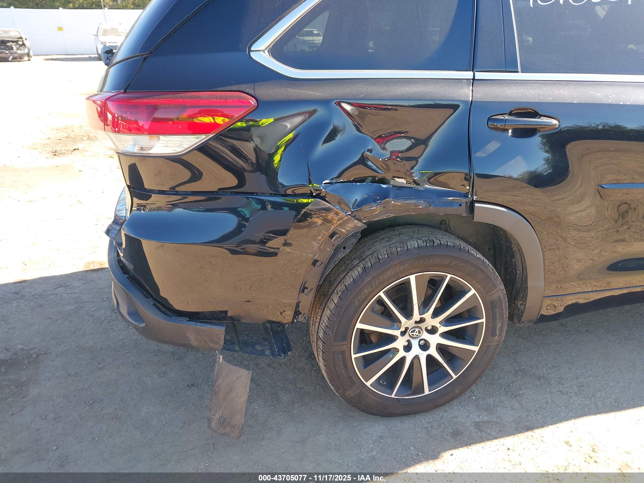 TOYOTA HIGHLANDER image 6