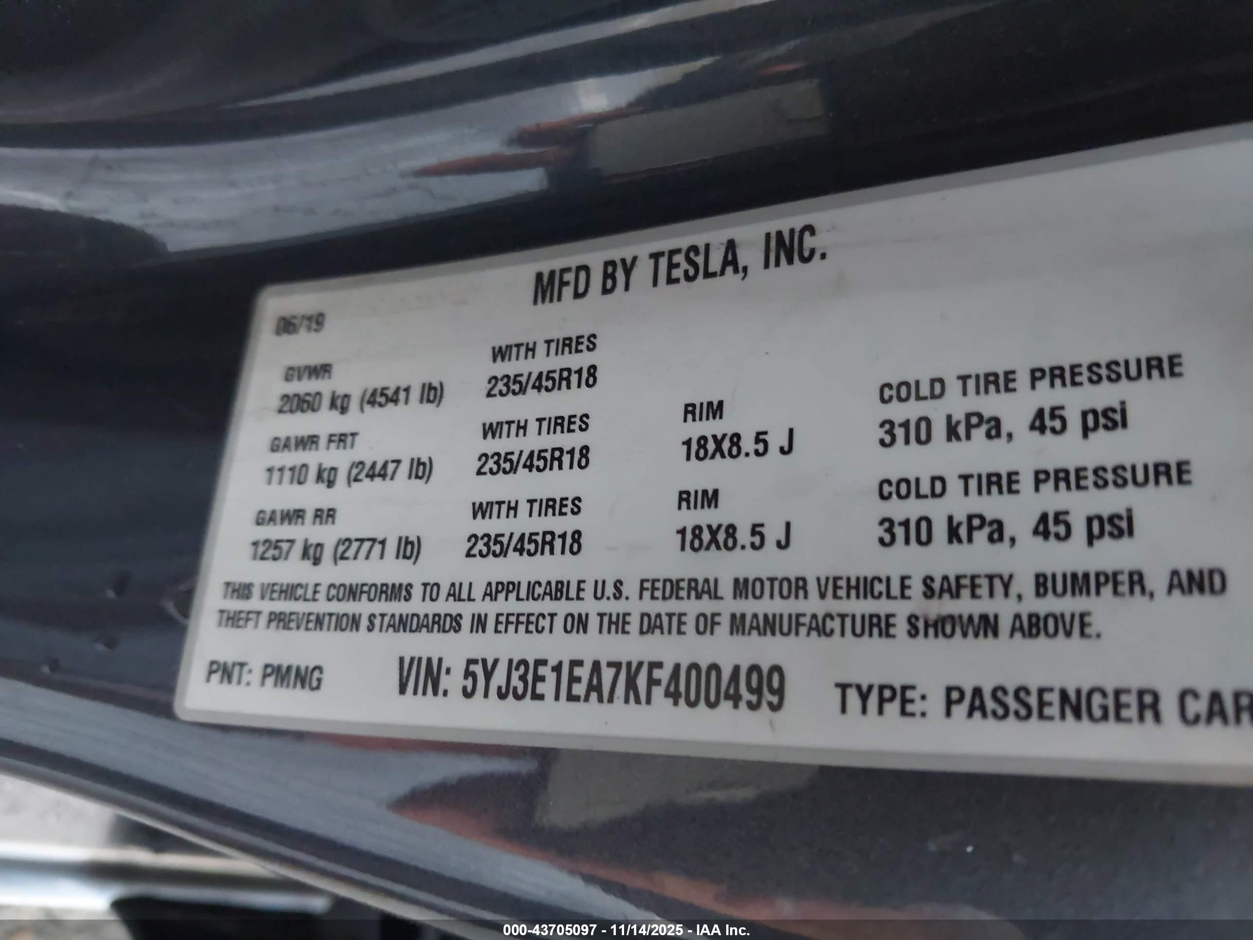 TESLA MODEL image 9