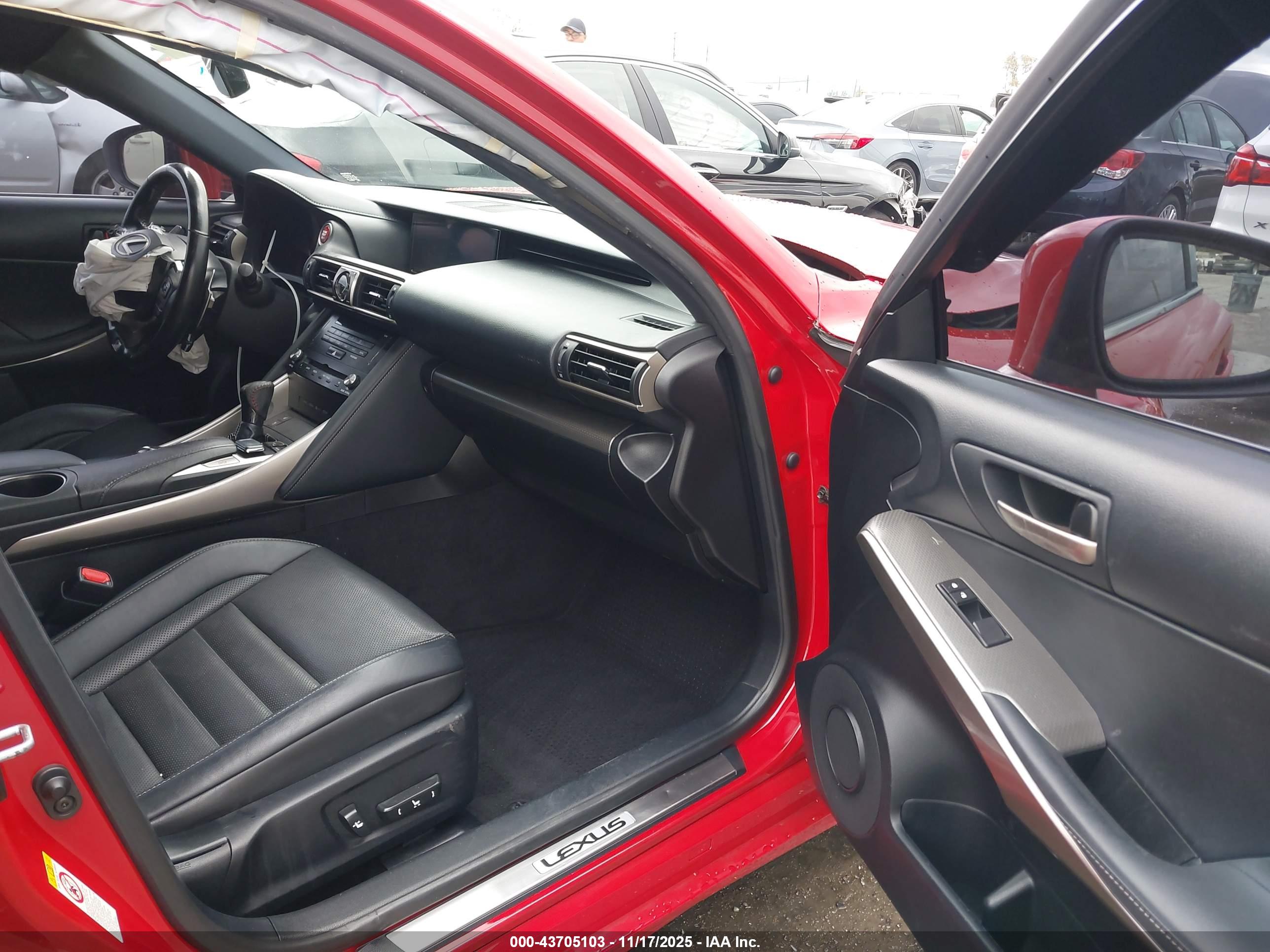 LEXUS IS image 5