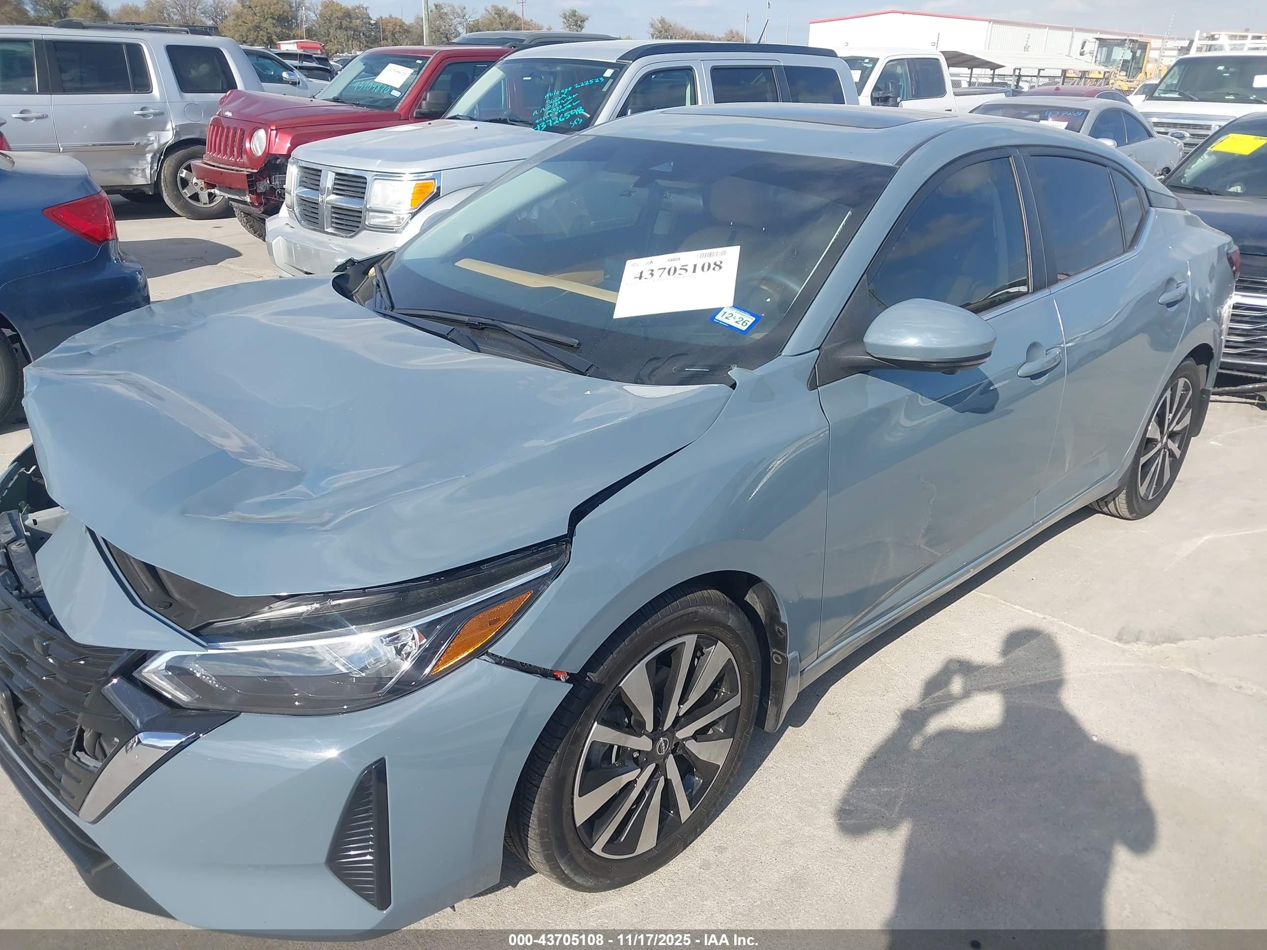 NISSAN SENTRA image 2