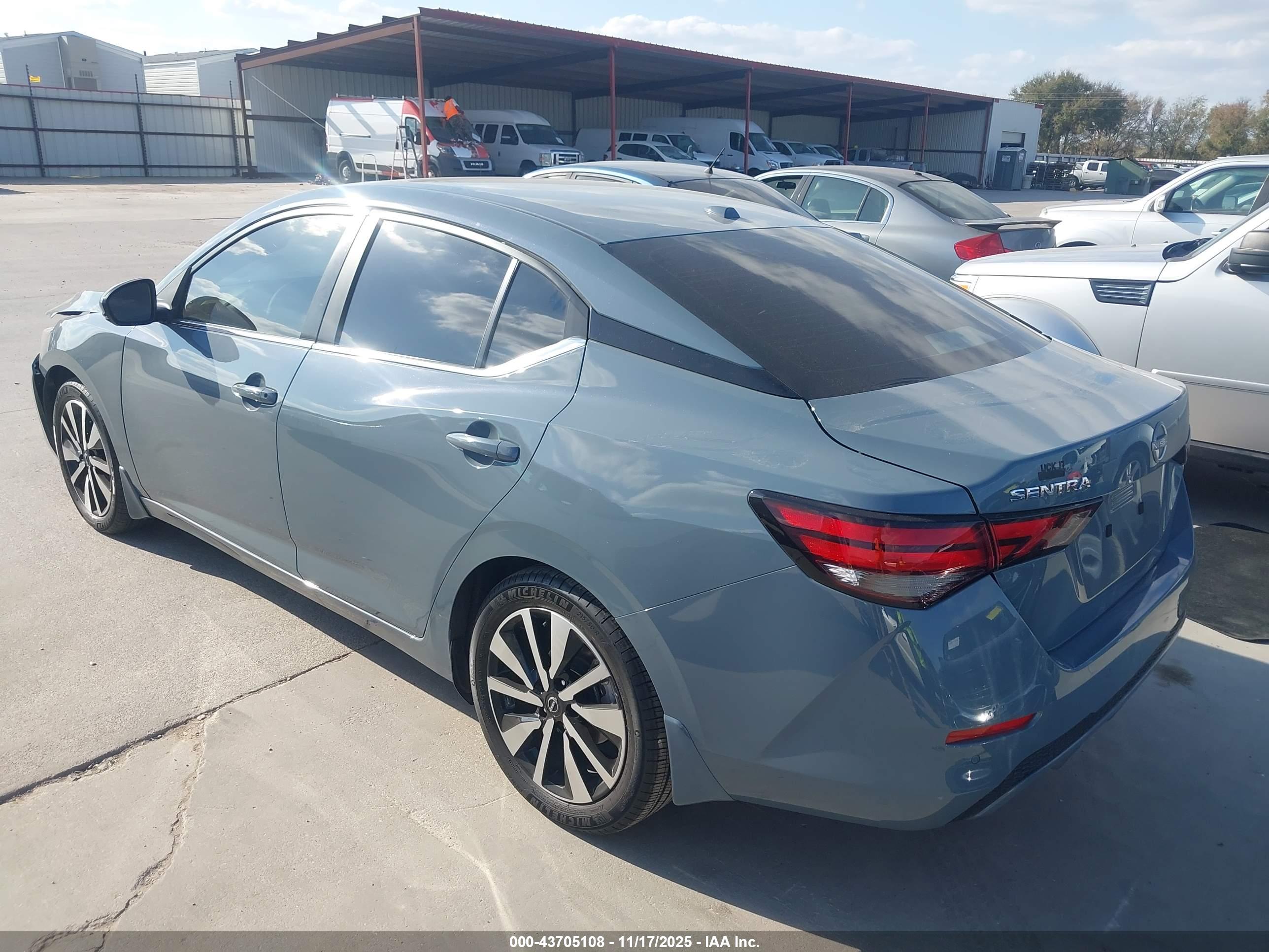 NISSAN SENTRA image 3