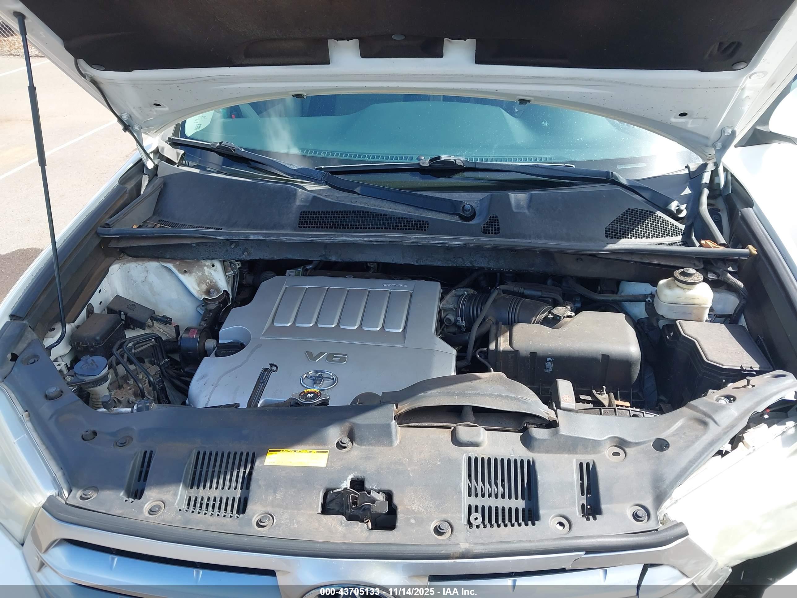 TOYOTA HIGHLANDER image 10