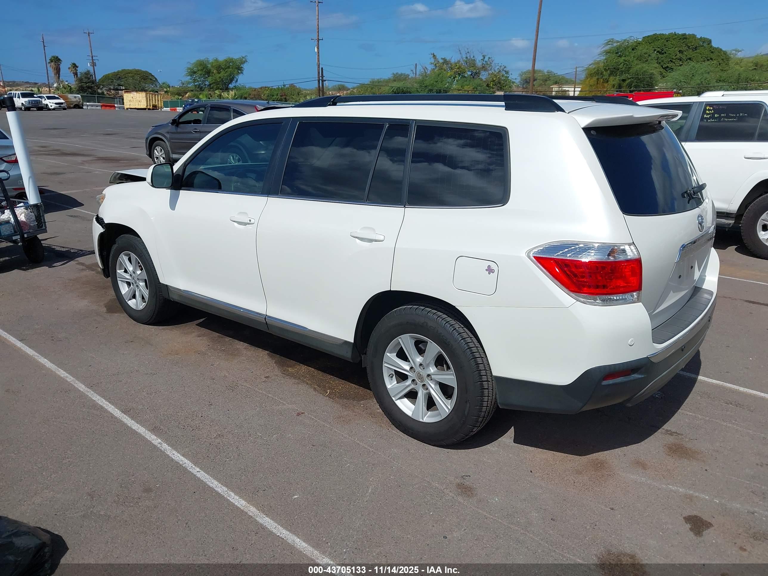 TOYOTA HIGHLANDER image 3