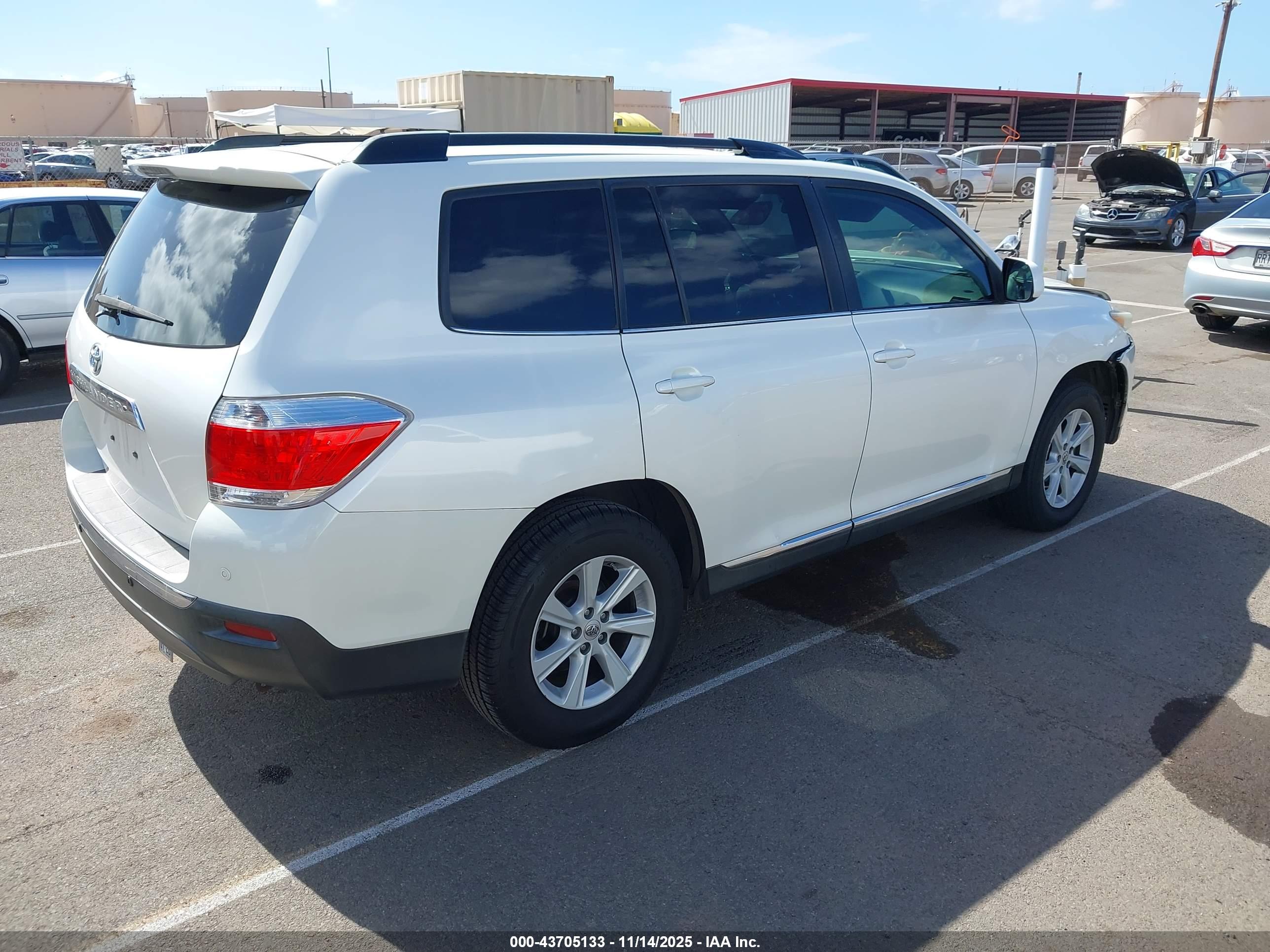 TOYOTA HIGHLANDER image 4