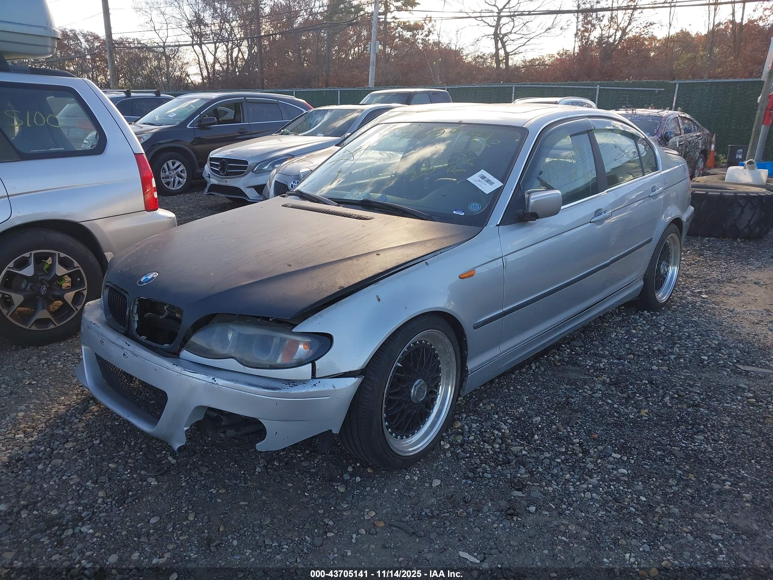BMW 330I image 2