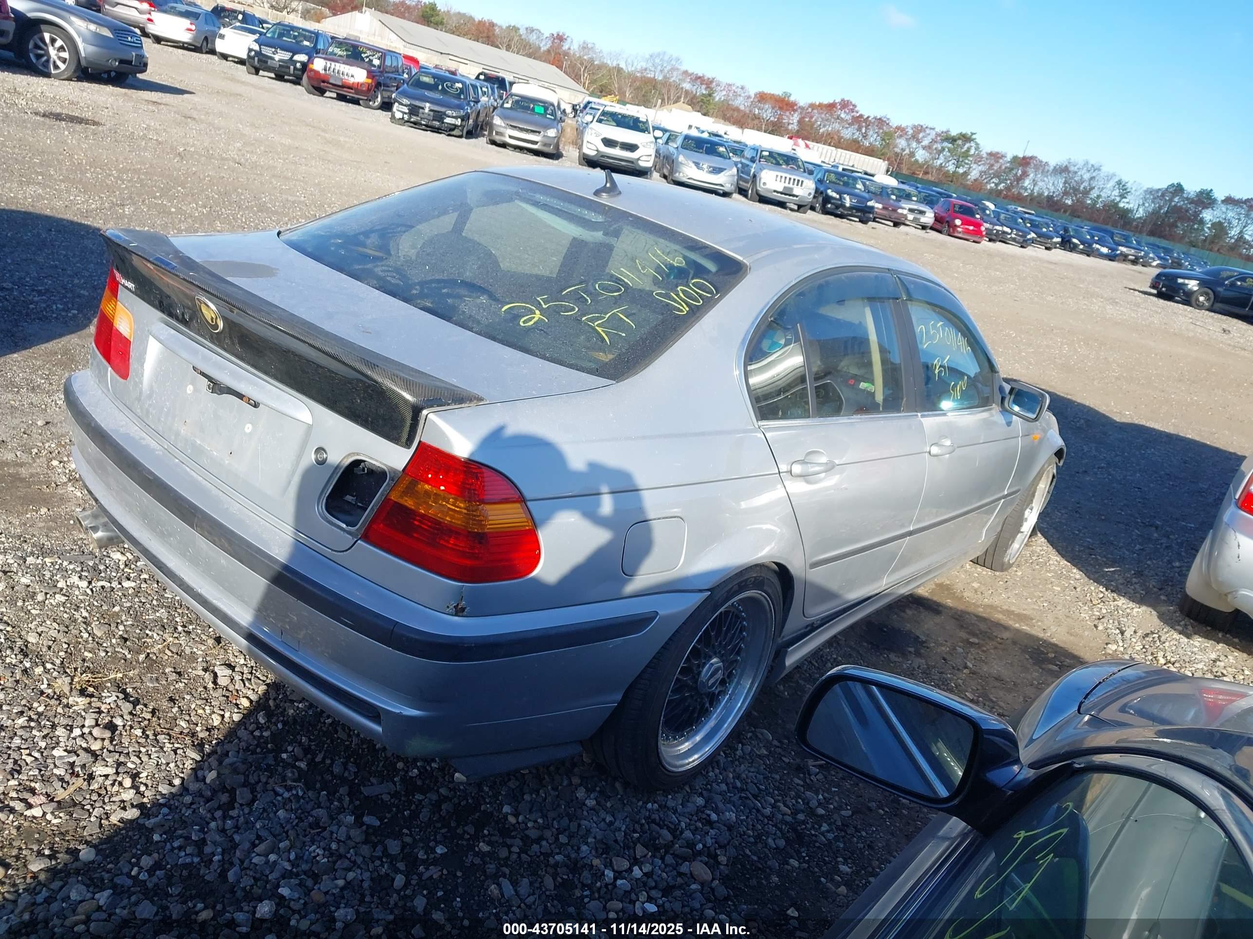 BMW 330I image 4