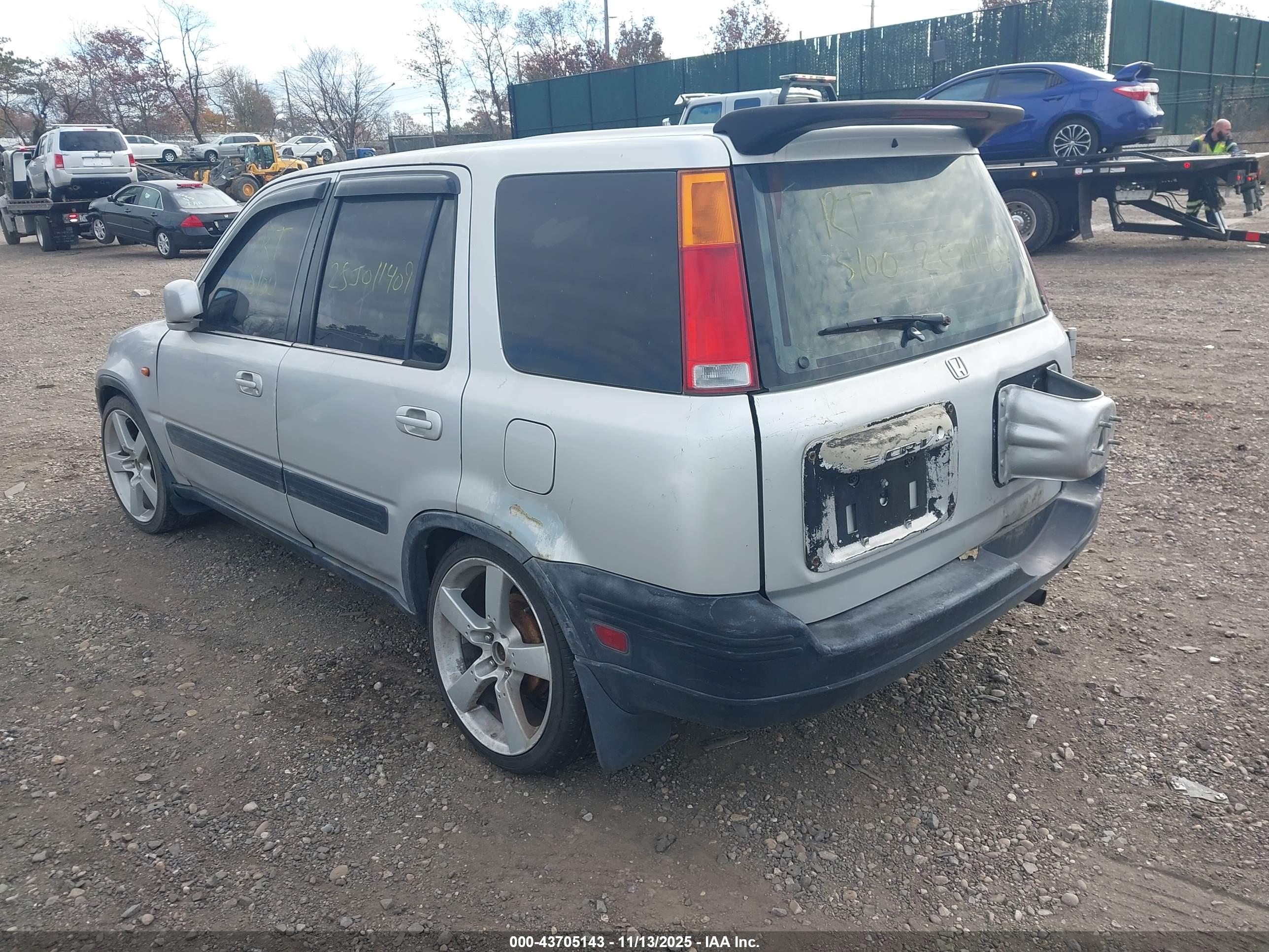 HONDA CR-V image 3