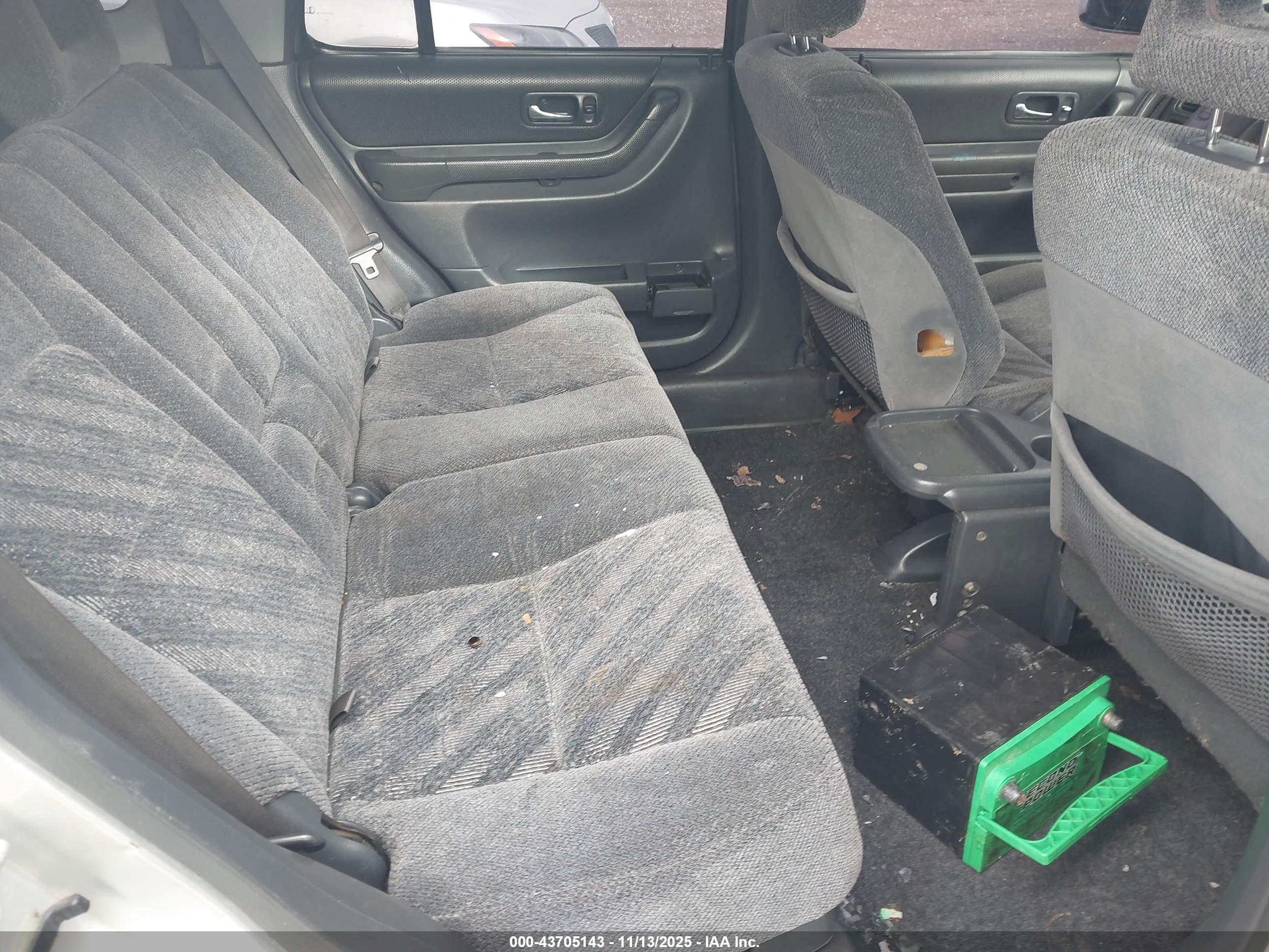 HONDA CR-V image 8
