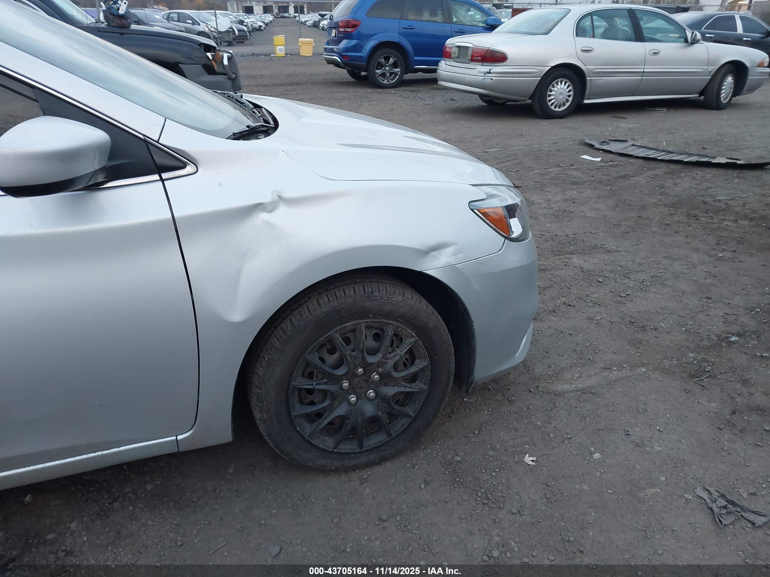 NISSAN SENTRA image 6