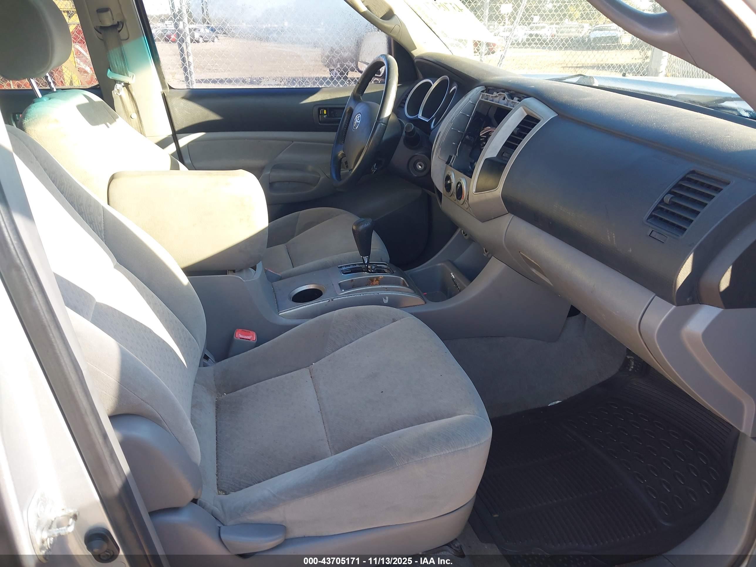 TOYOTA TACOMA image 5