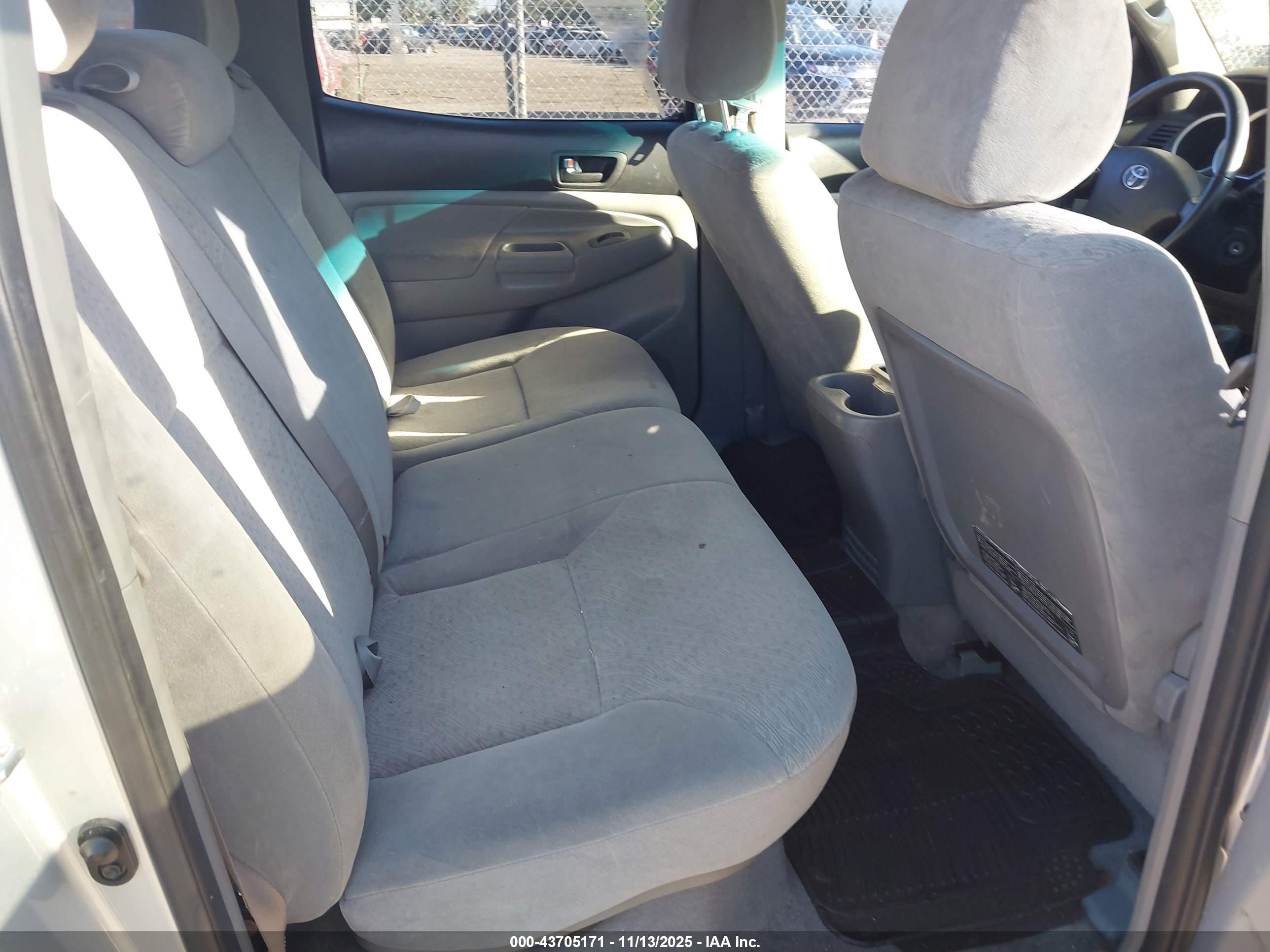 TOYOTA TACOMA image 8