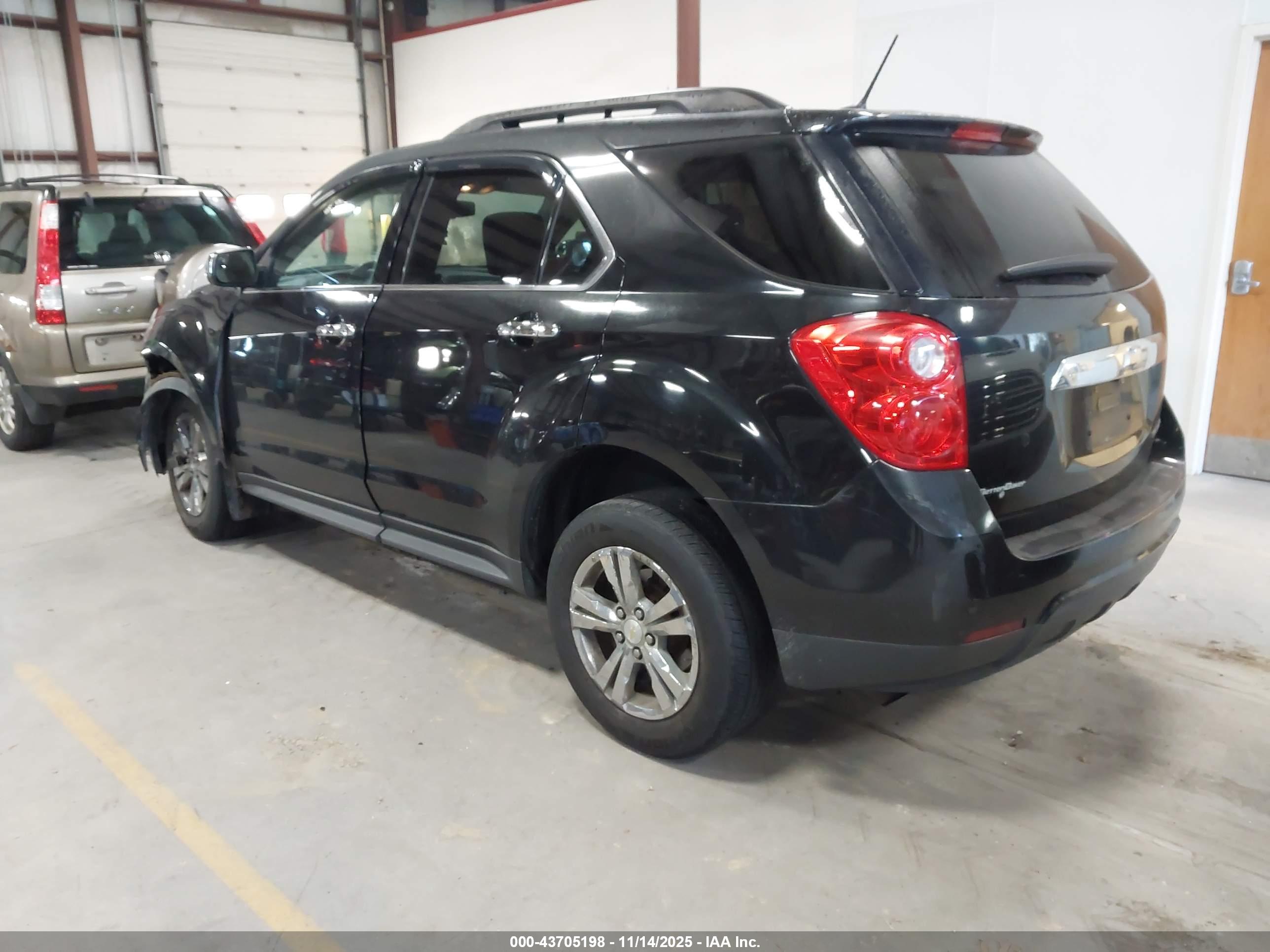 CHEVROLET EQUINOX image 3