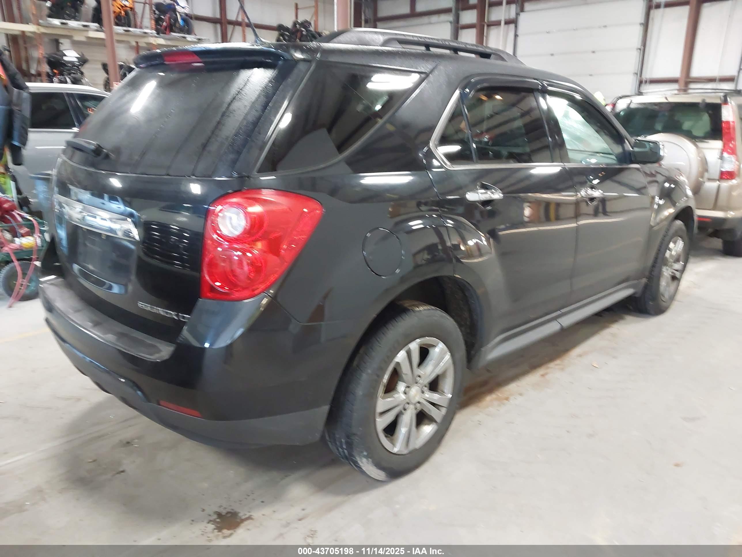 CHEVROLET EQUINOX image 4