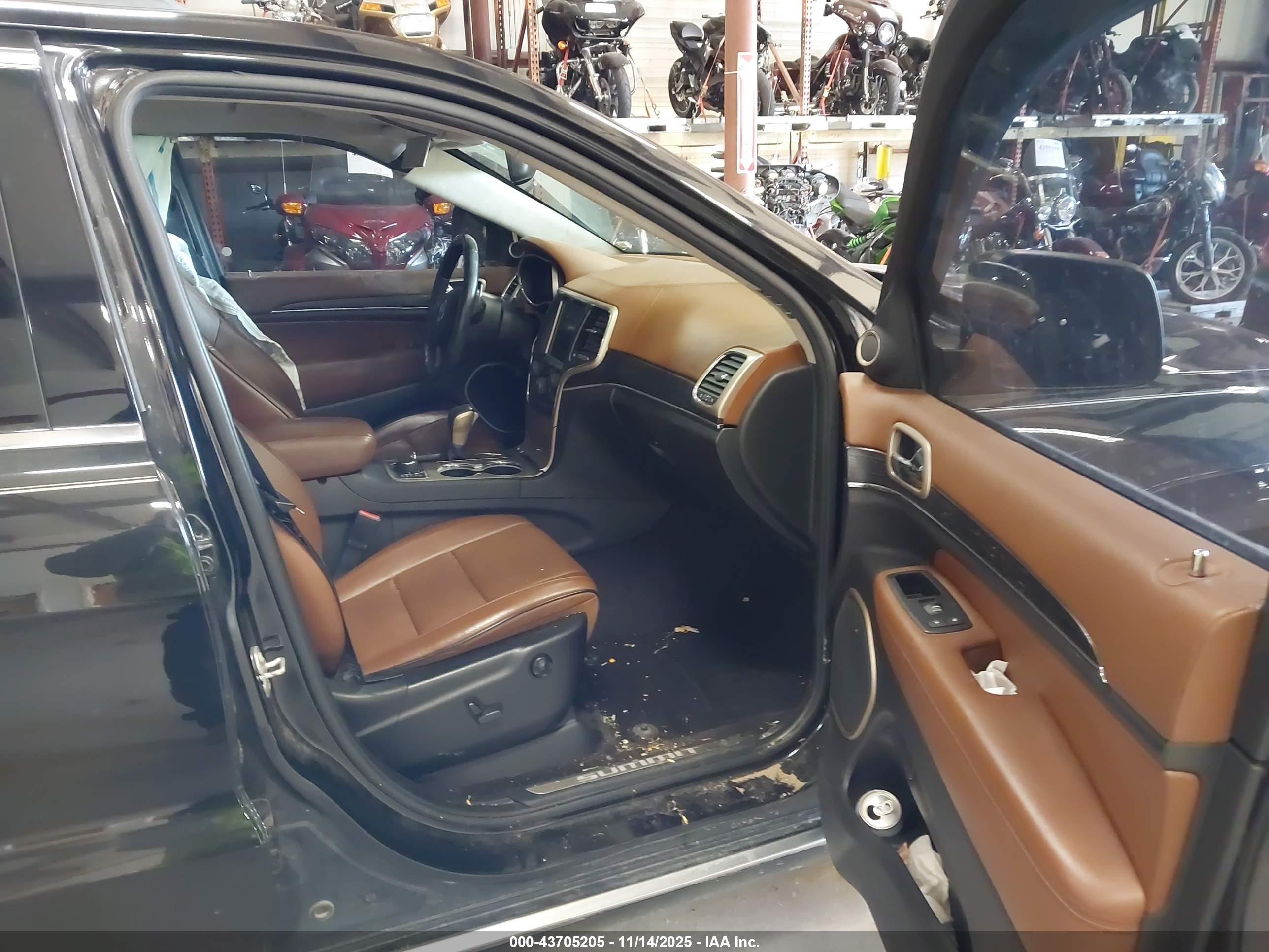 JEEP GRAND image 5