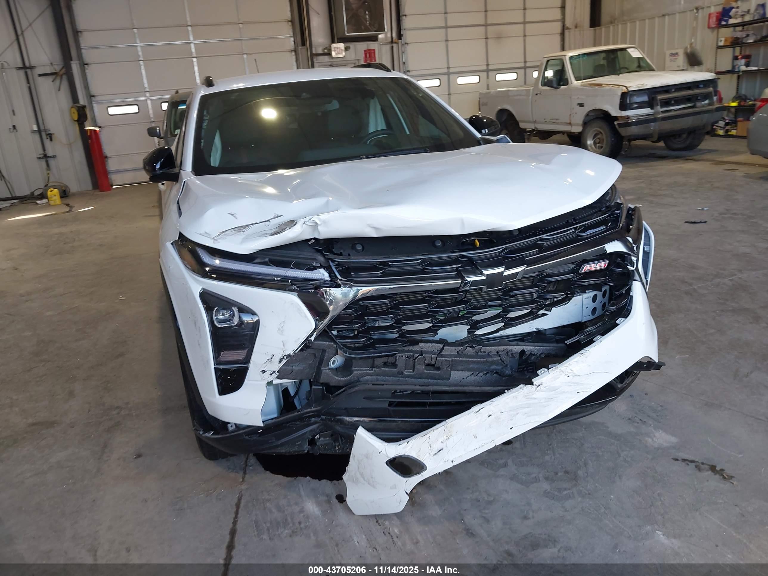 CHEVROLET TRAX image 6