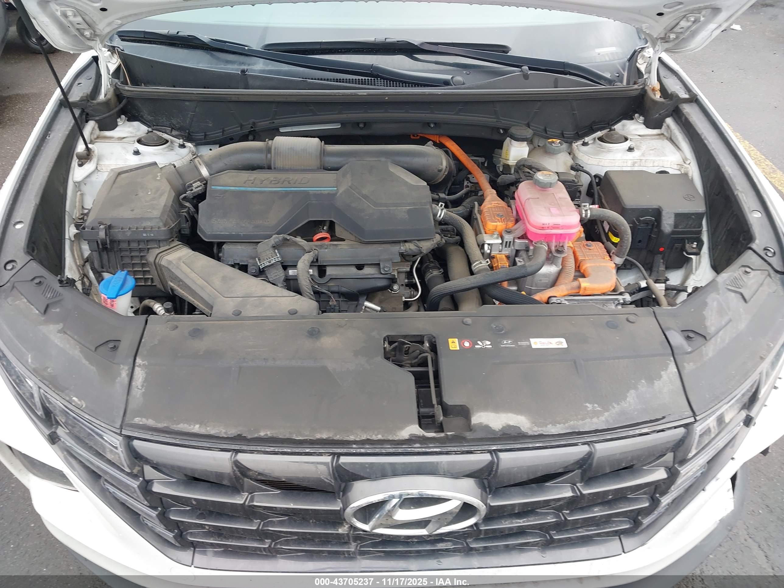 HYUNDAI TUCSON image 10