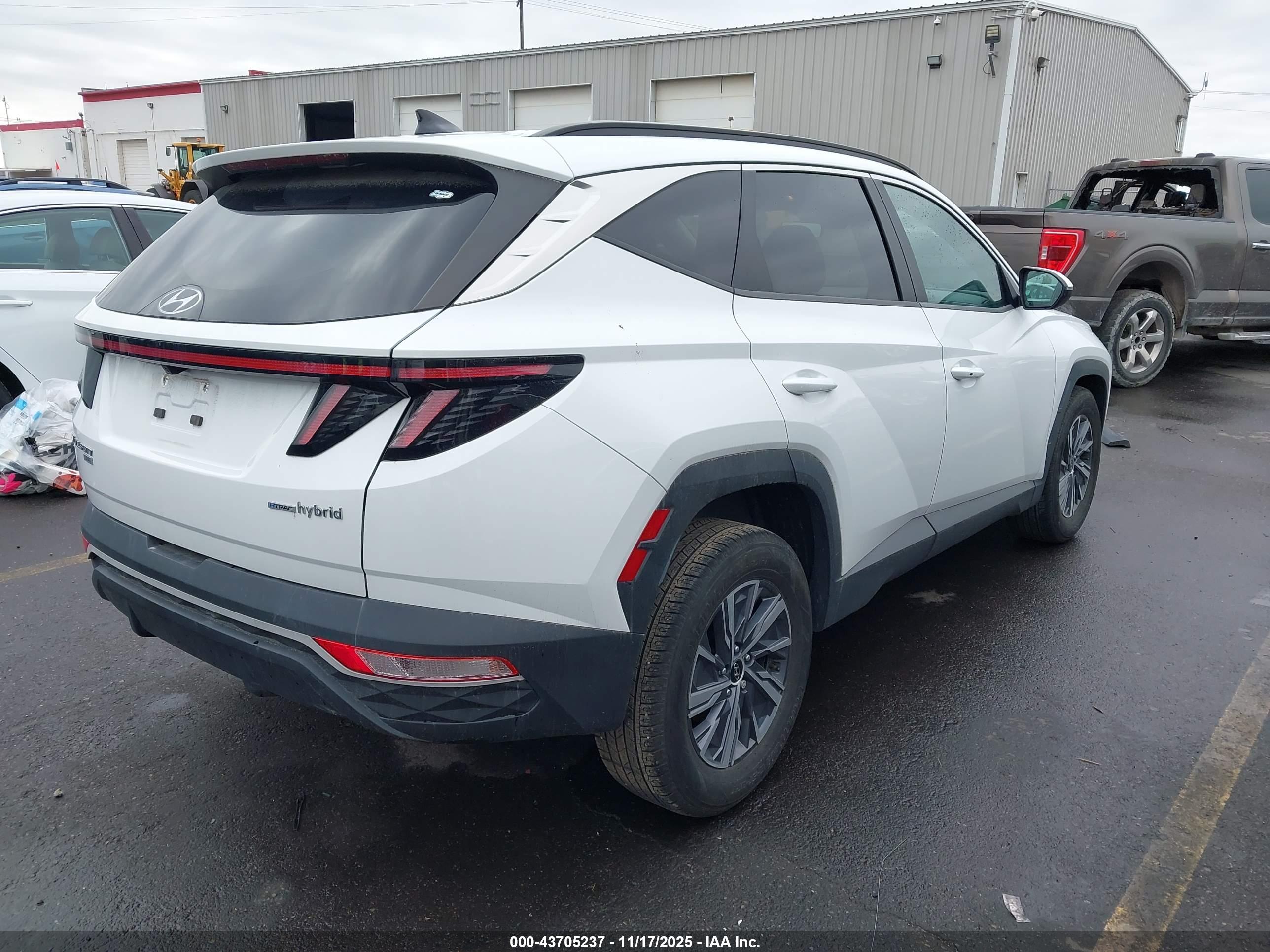 HYUNDAI TUCSON image 4
