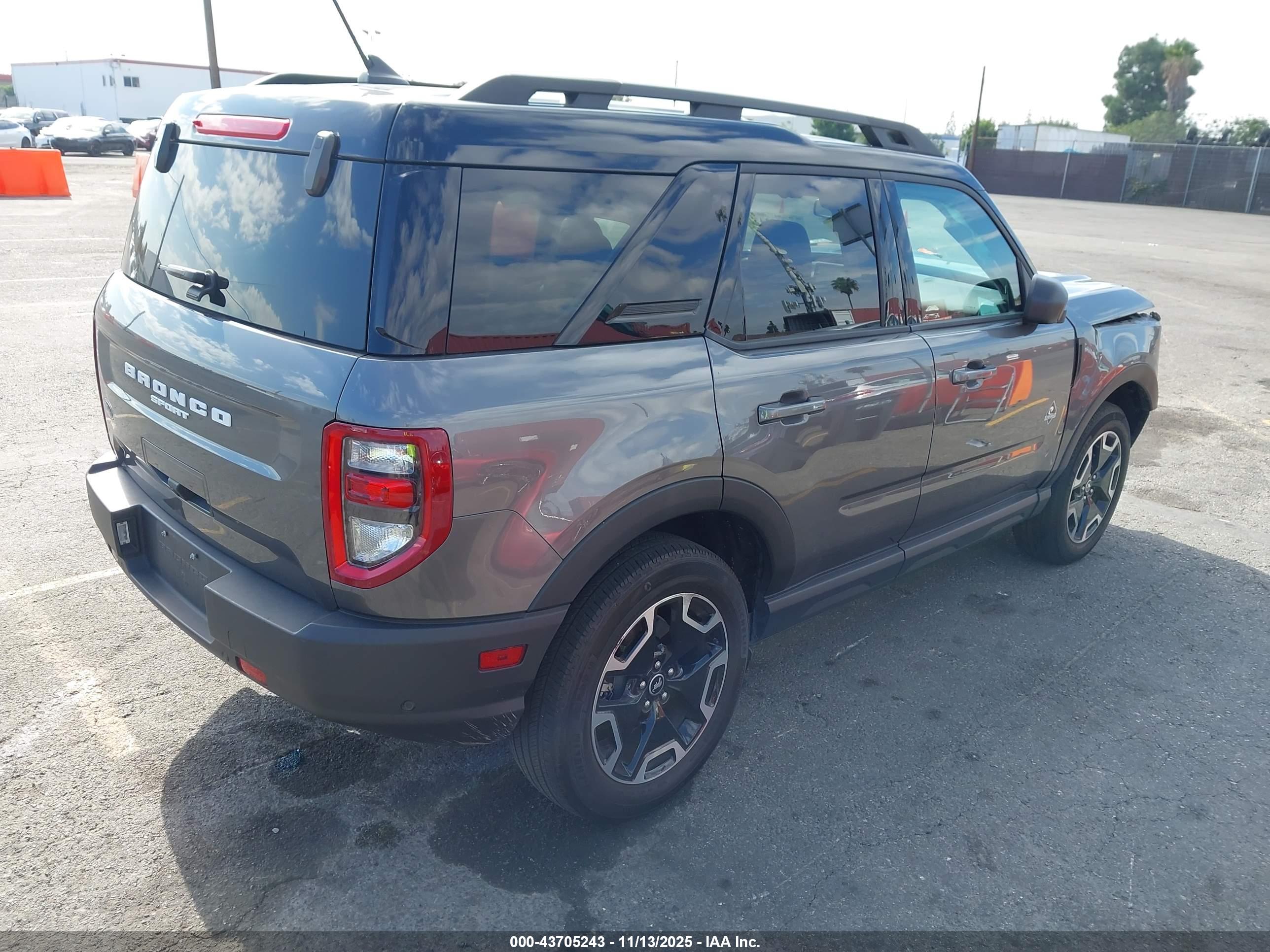 FORD BRONCO image 4