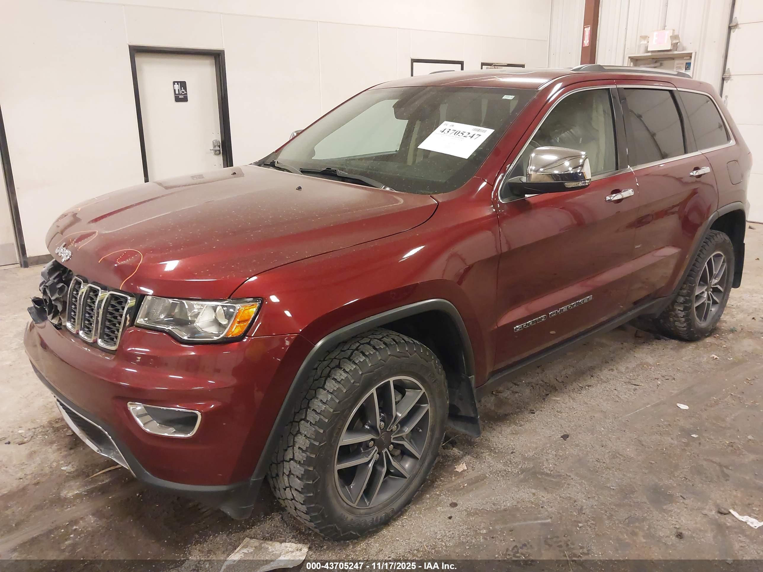 JEEP GRAND image 2