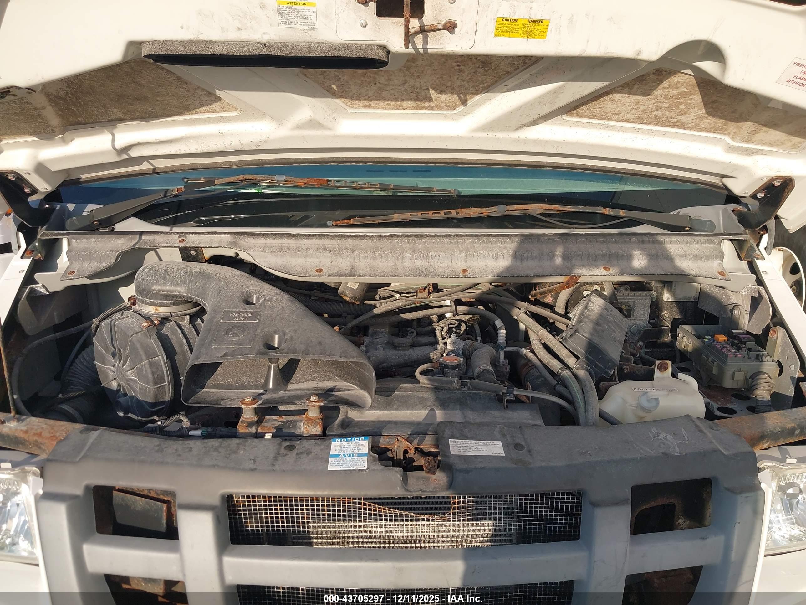 ISUZU REACH image 10