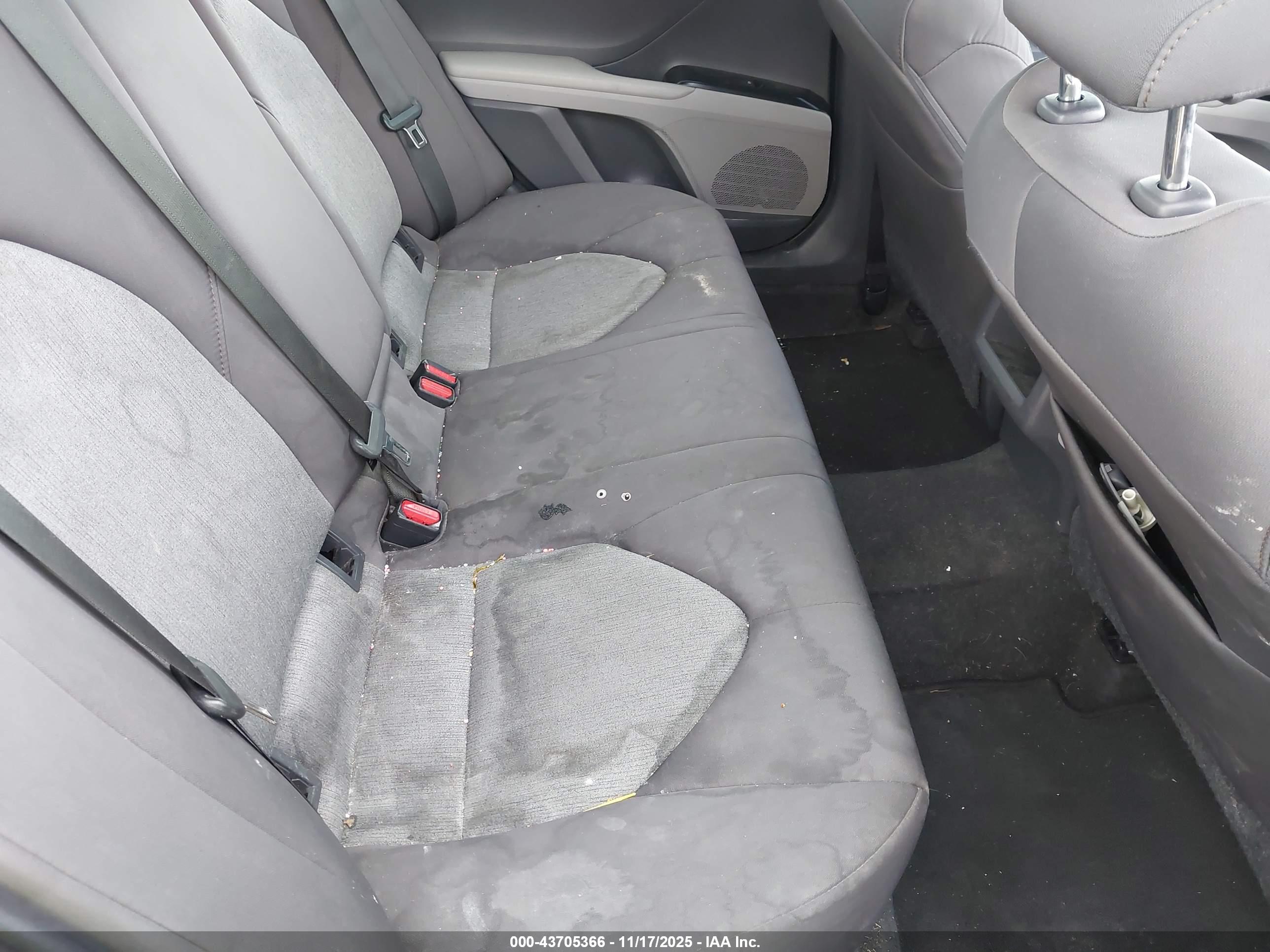 TOYOTA CAMRY image 8