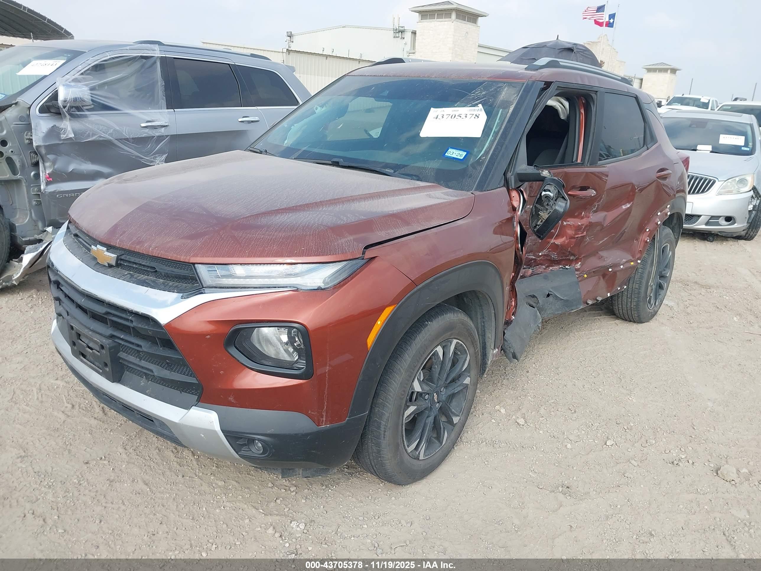 CHEVROLET TRAILBLAZER image 2