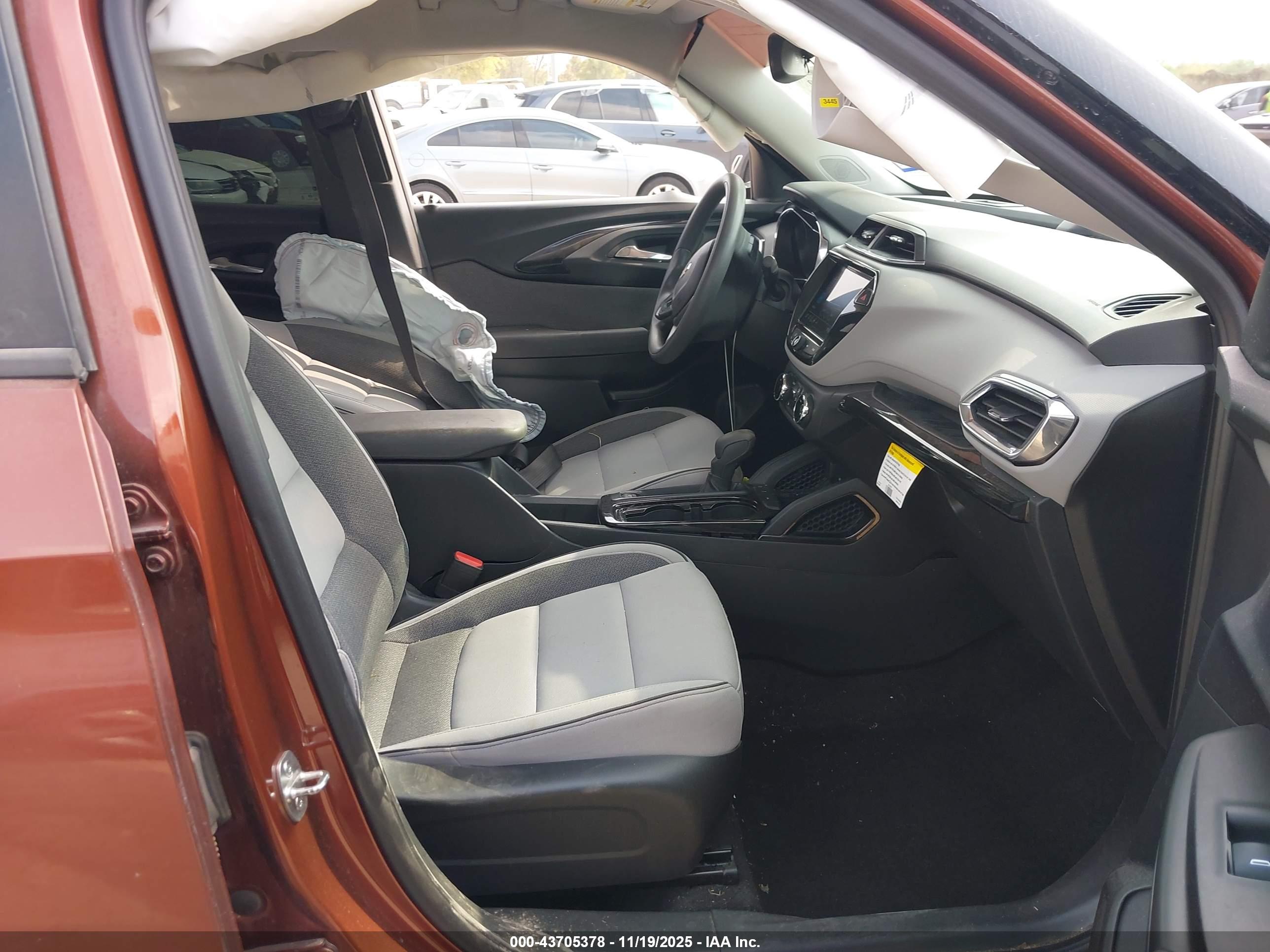 CHEVROLET TRAILBLAZER image 5