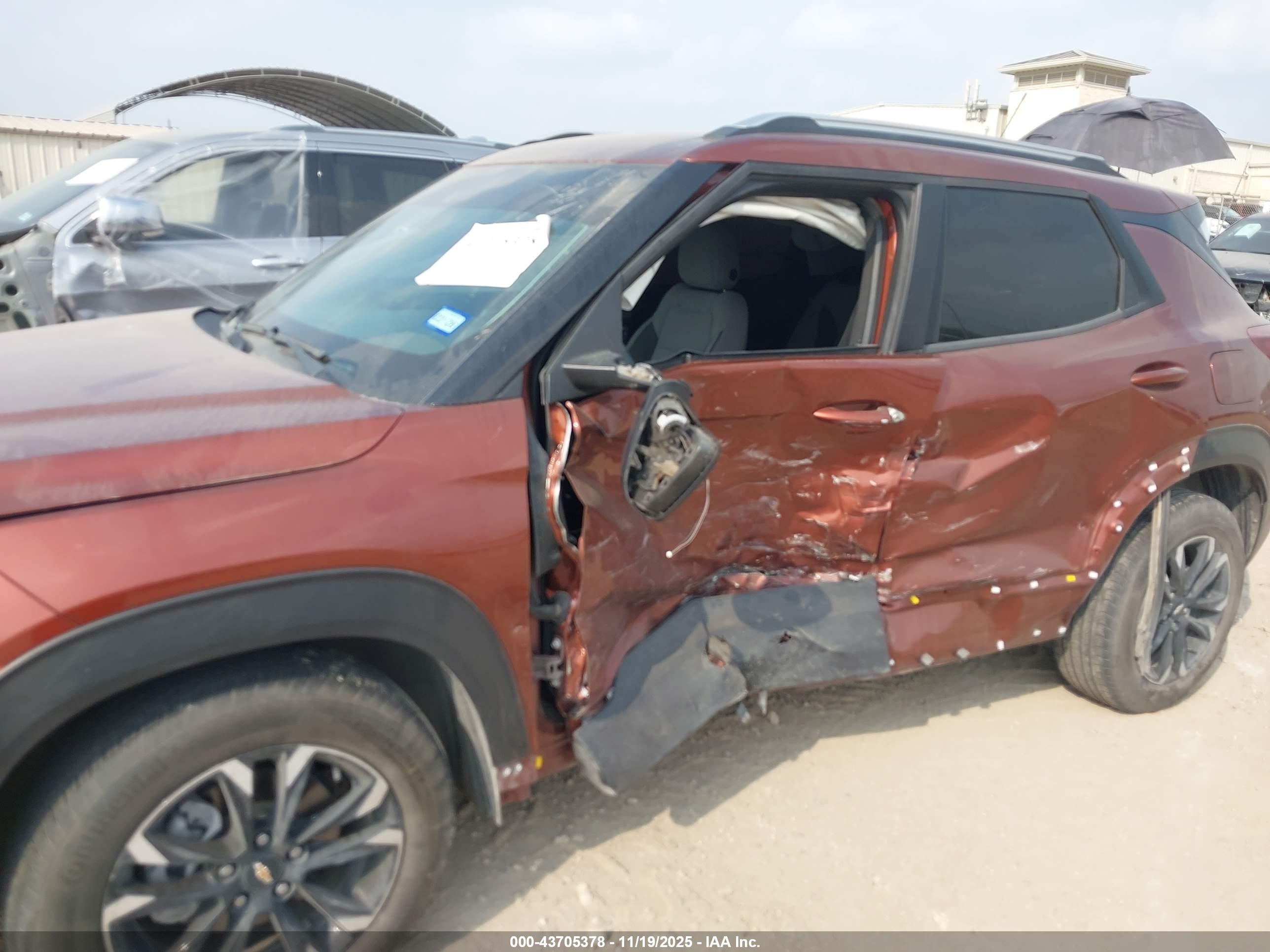 CHEVROLET TRAILBLAZER image 6