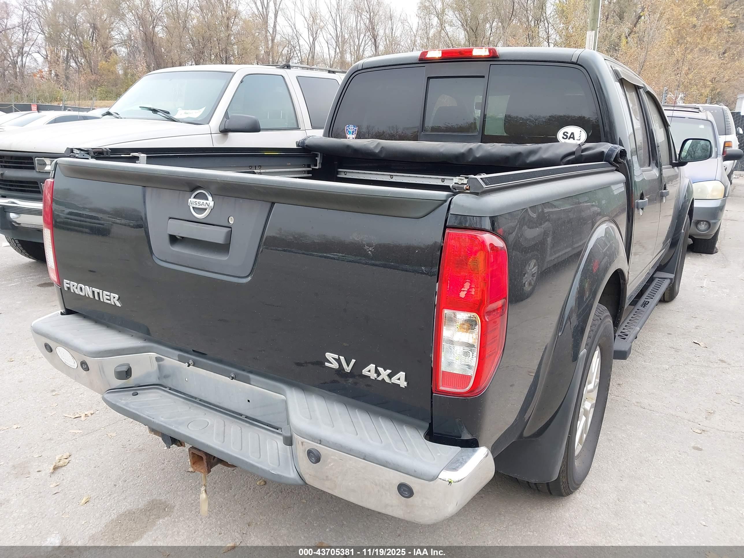 NISSAN FRONTIER image 4
