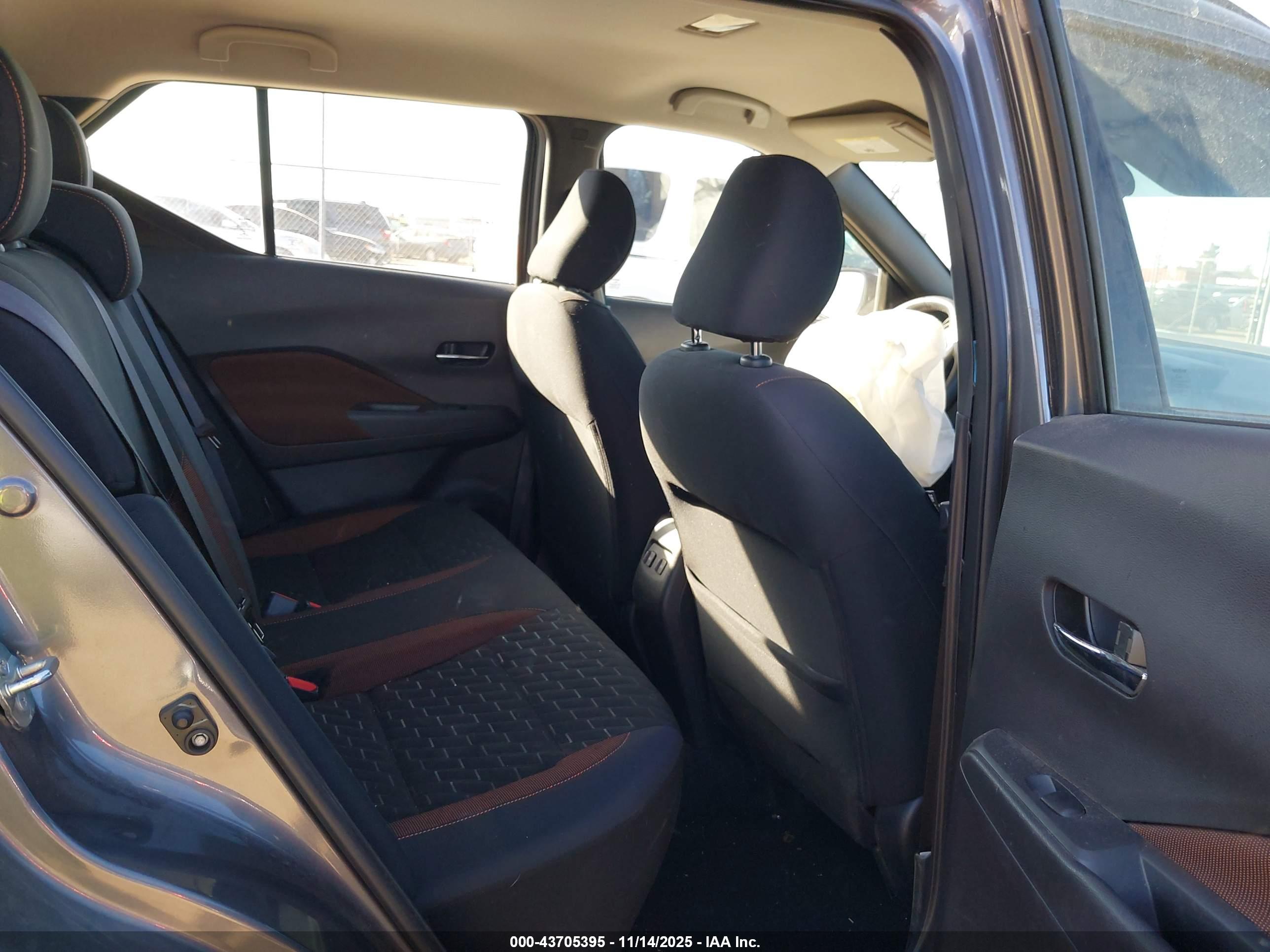 NISSAN KICKS image 8
