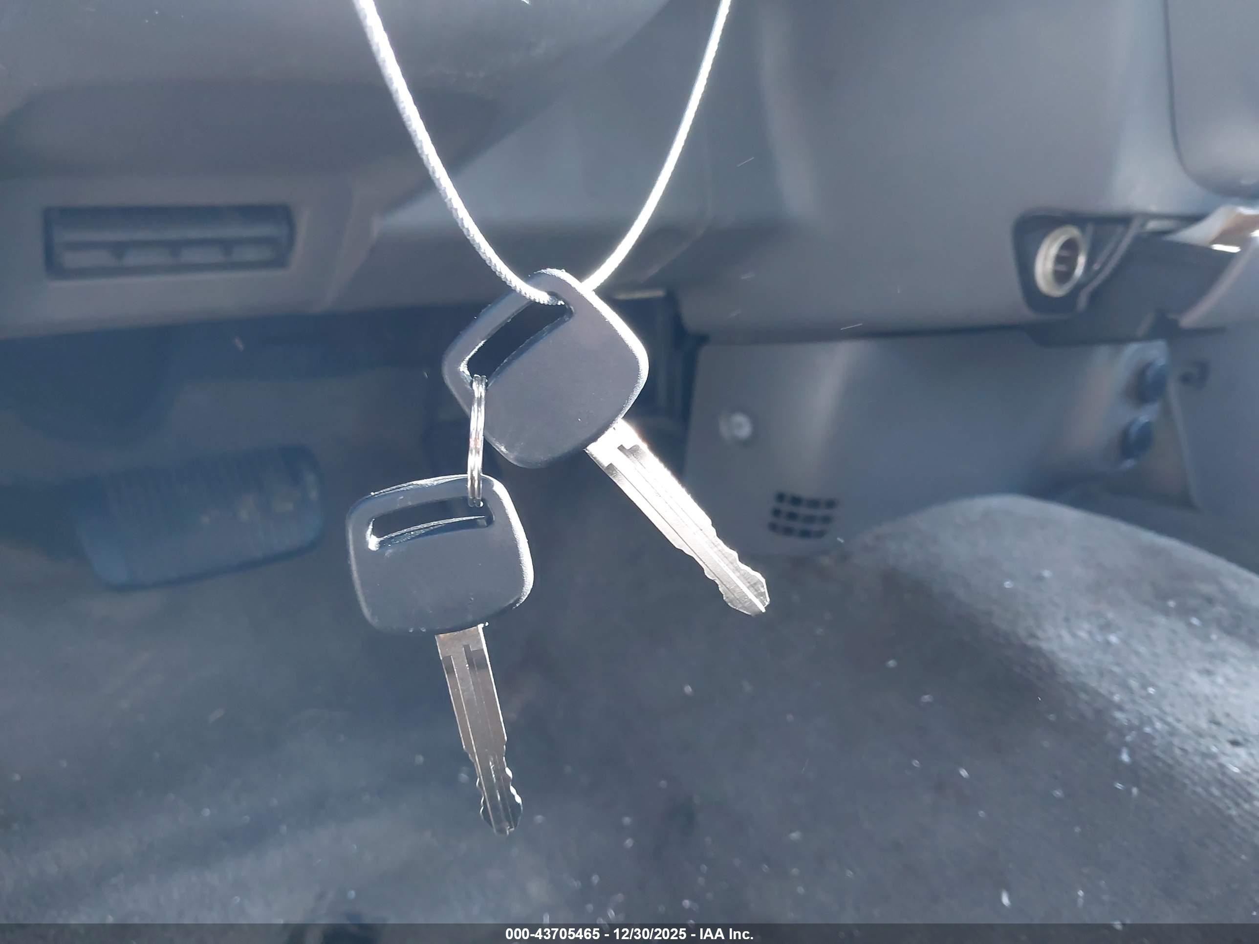 TOYOTA TUNDRA image 11