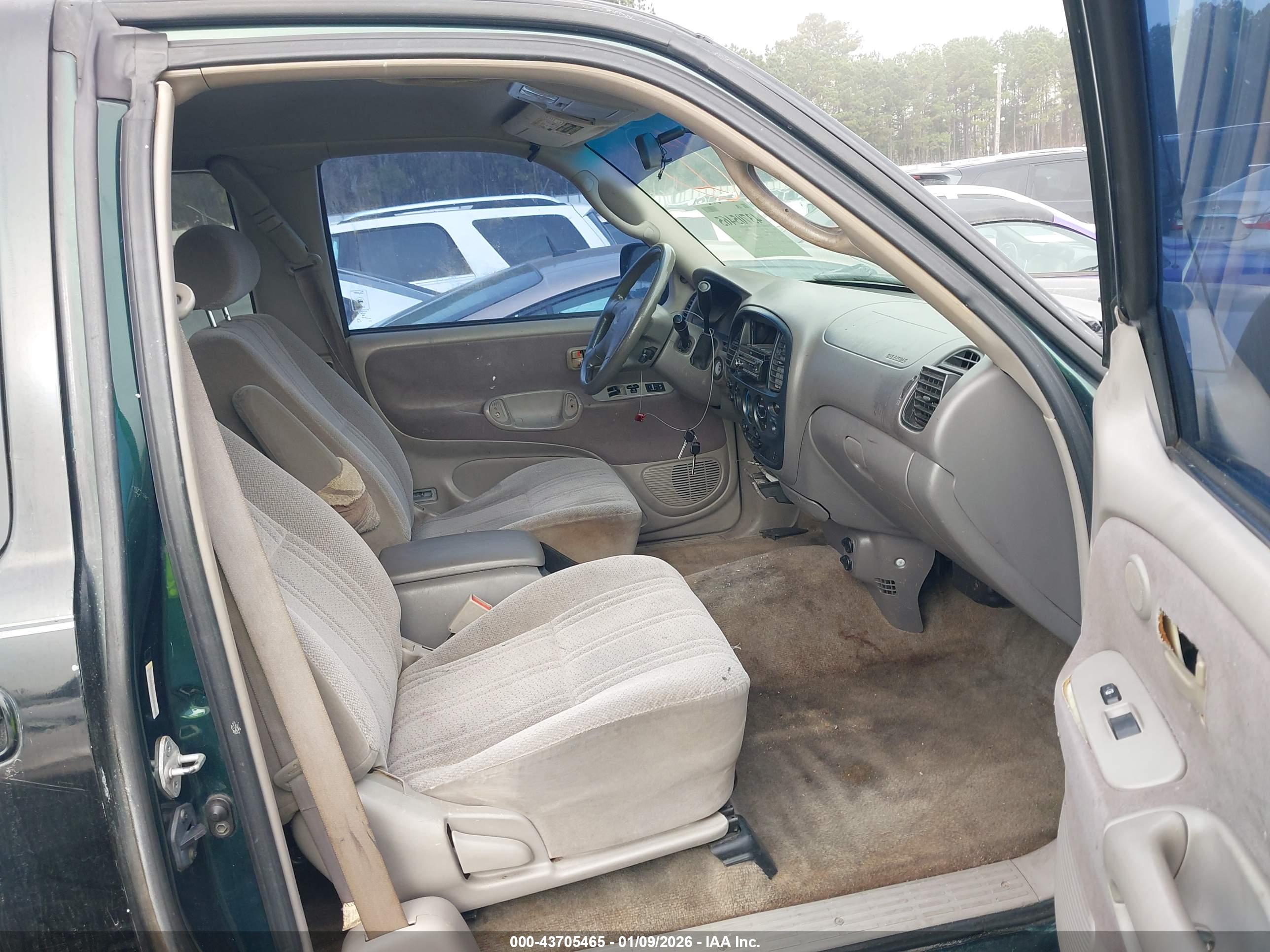 TOYOTA TUNDRA image 5